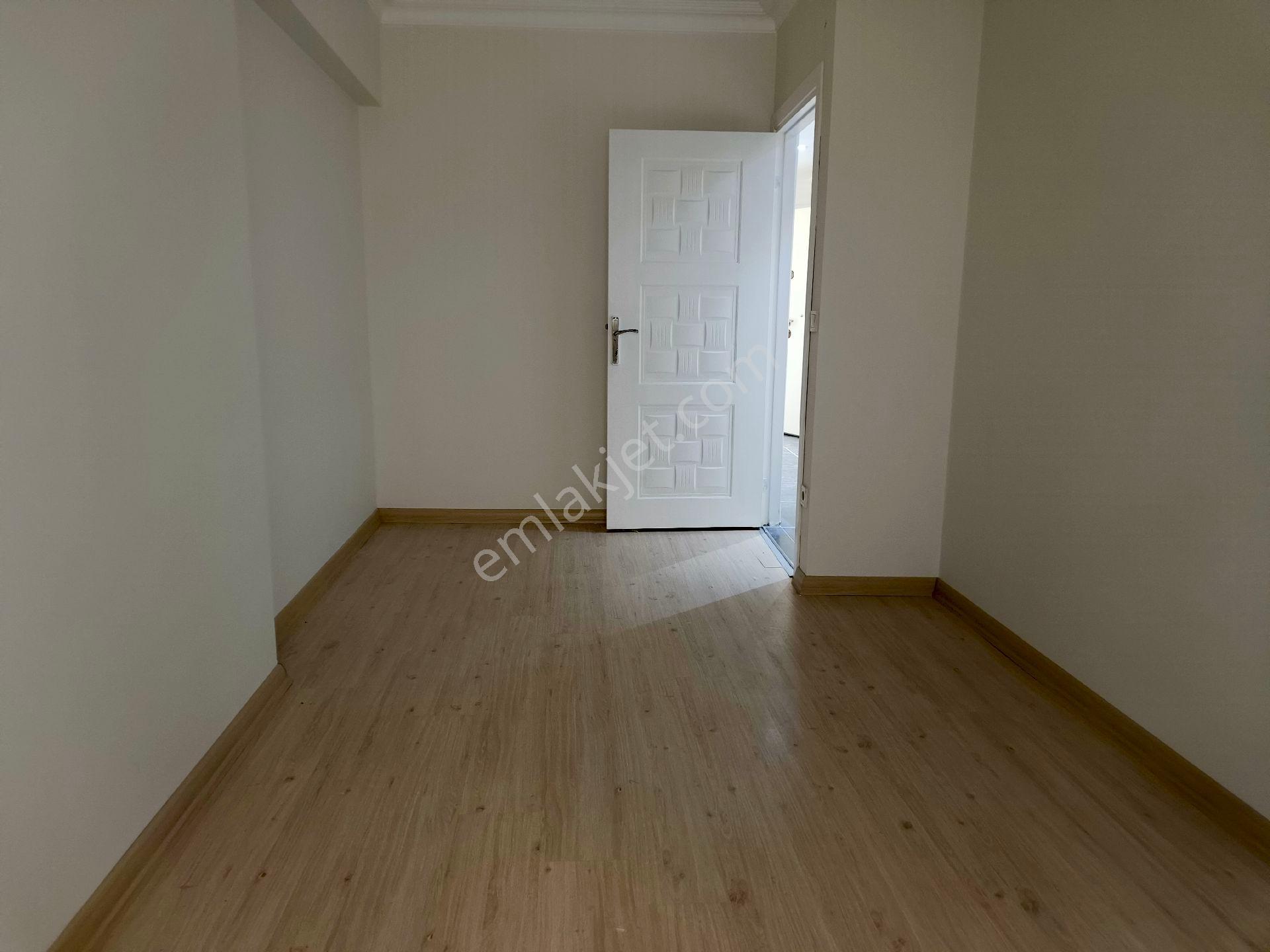 Güneyden Metroya Yakın Karanlık Odasız 2+1.85m2 Ara Kat - Görsel 28