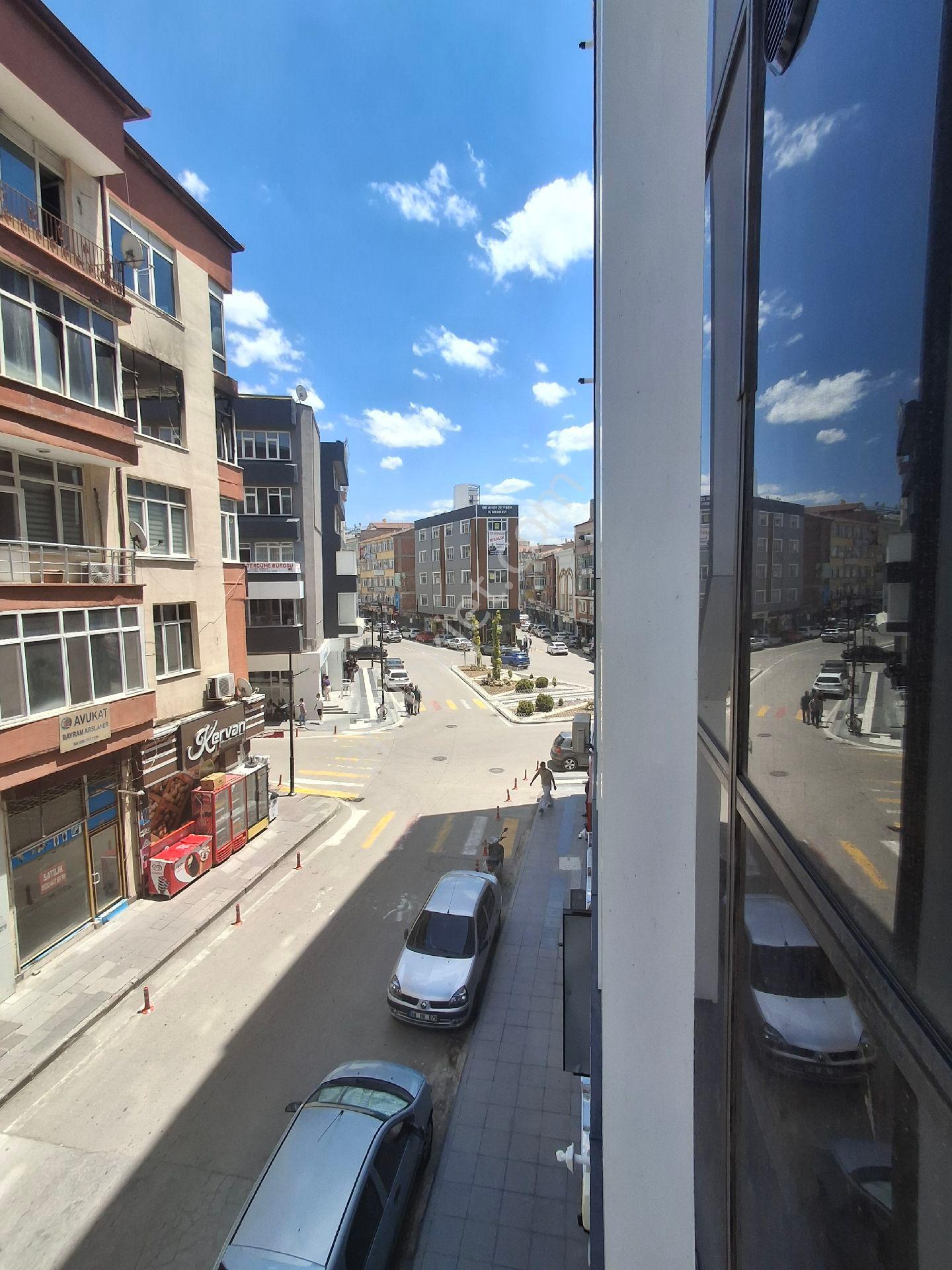 Aksaray Muhsin Çelebi Mah Zafer Okulu Karşısı 1+0 Sıfır Kiralık Ofis - Görsel 19