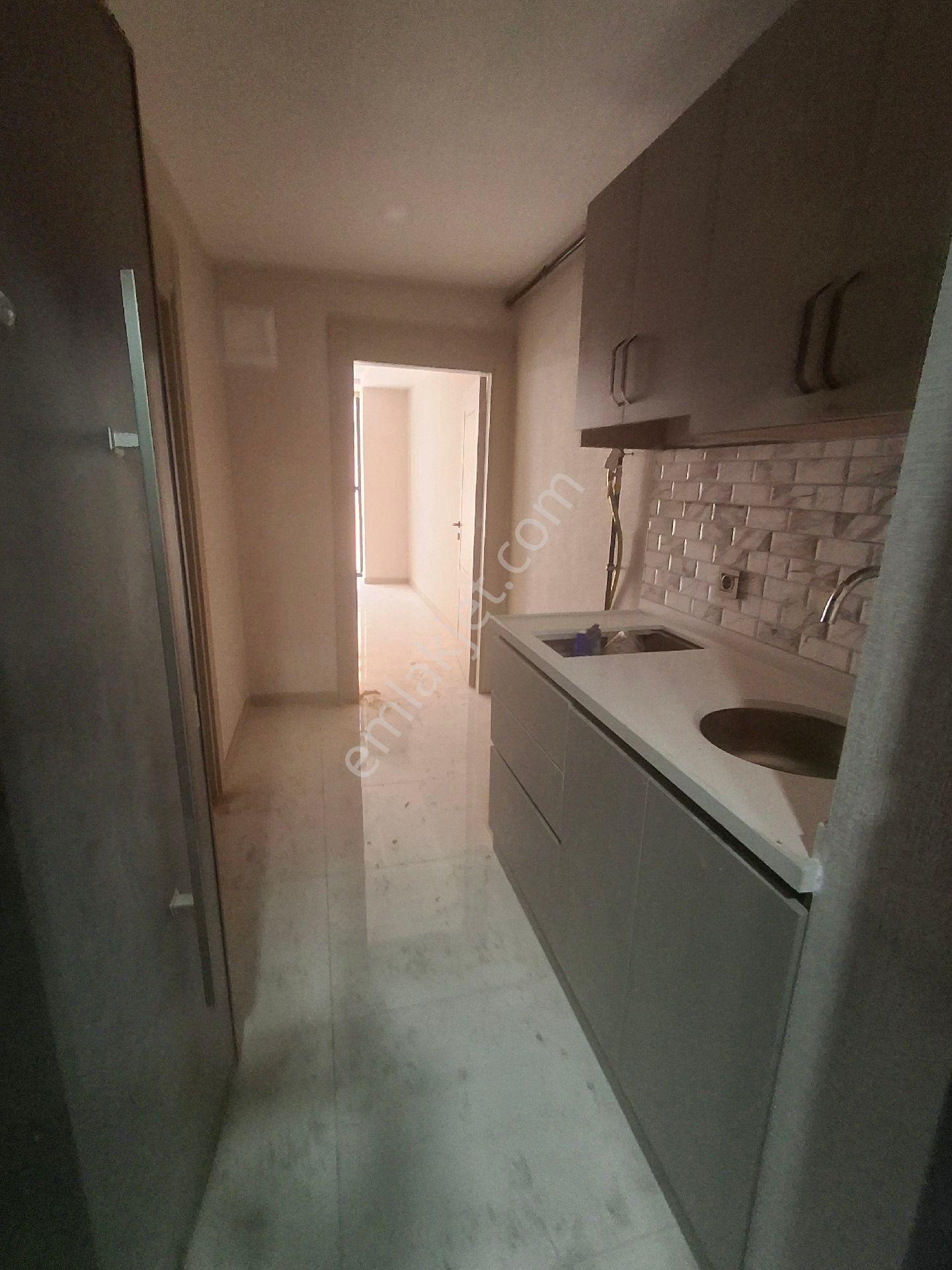 Aksaray Muhsin Çelebi Mah Zafer Okulu Karşısı 1+0 Sıfır Kiralık Ofis - Görsel 7