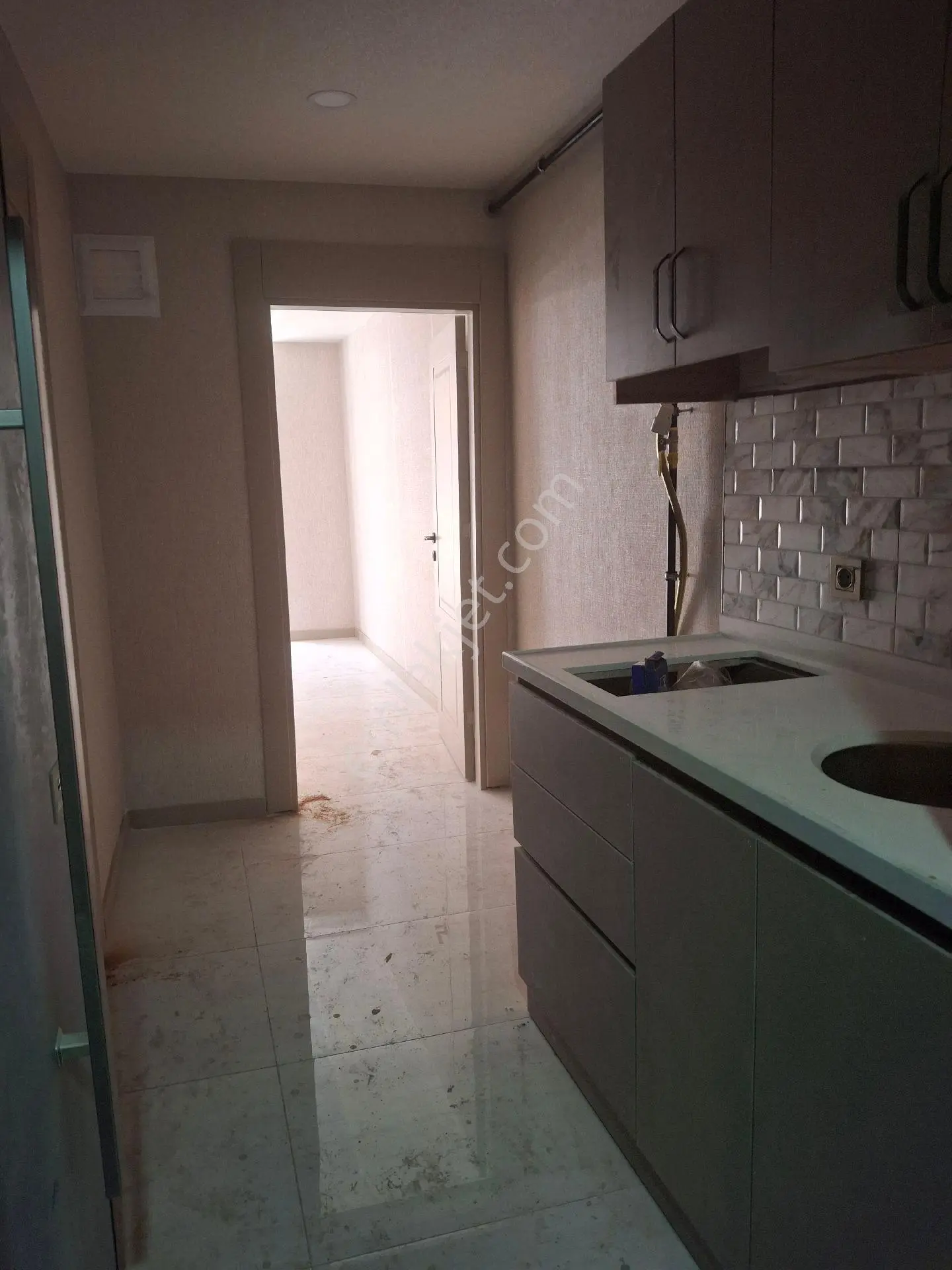 Aksaray Muhsin Çelebi Mah Zafer Okulu Karşısı 1+0 Sıfır Kiralık Ofis - Görsel 5