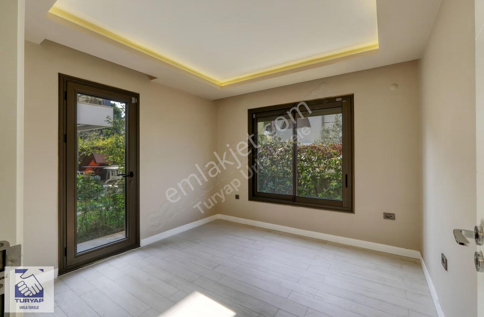 Urla Atatürk Mah.giriş Katında Yatak Odalı Müstakil Villa - Görsel 8
