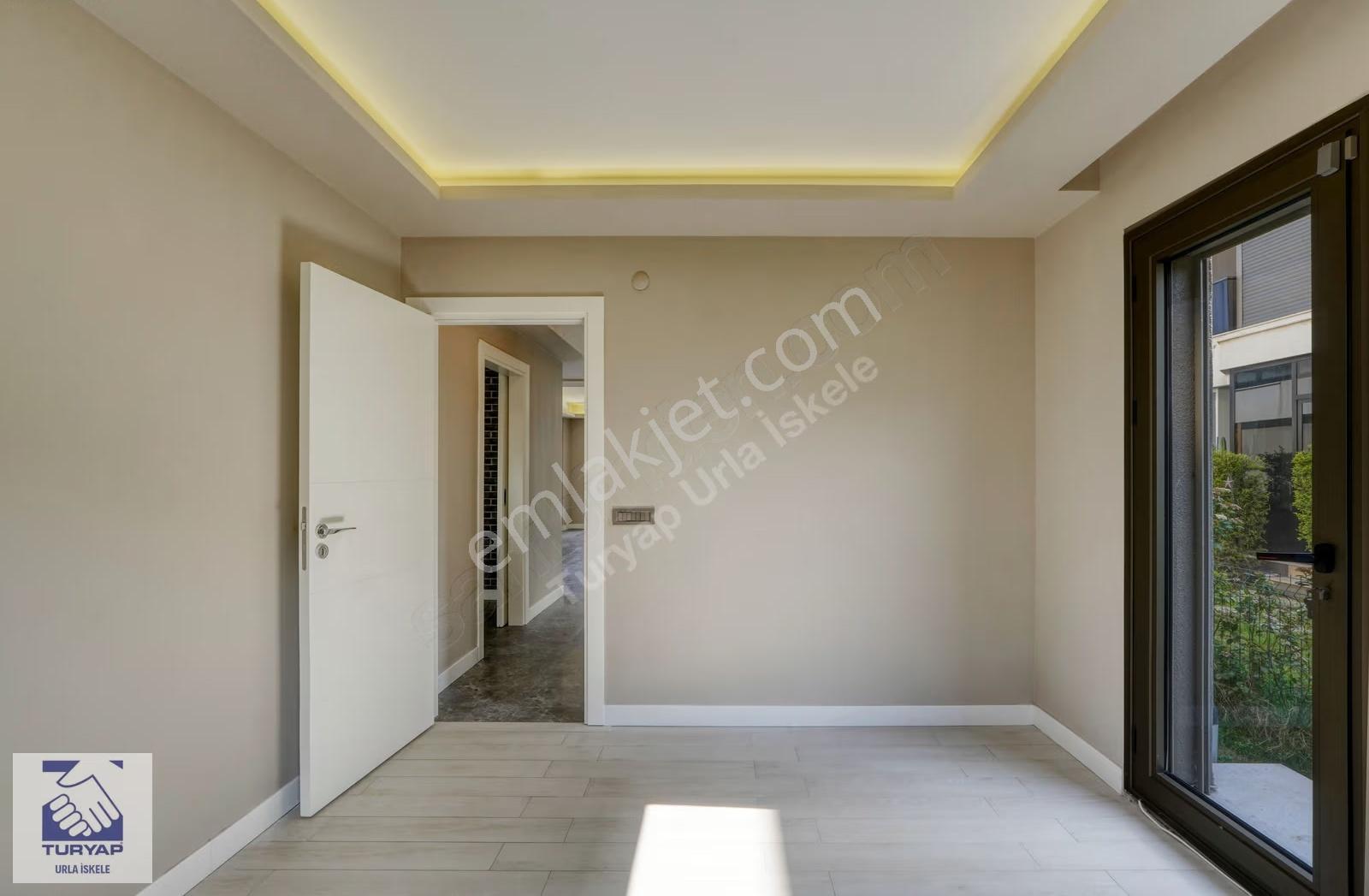 Urla Atatürk Mah.giriş Katında Yatak Odalı Müstakil Villa - Görsel 28