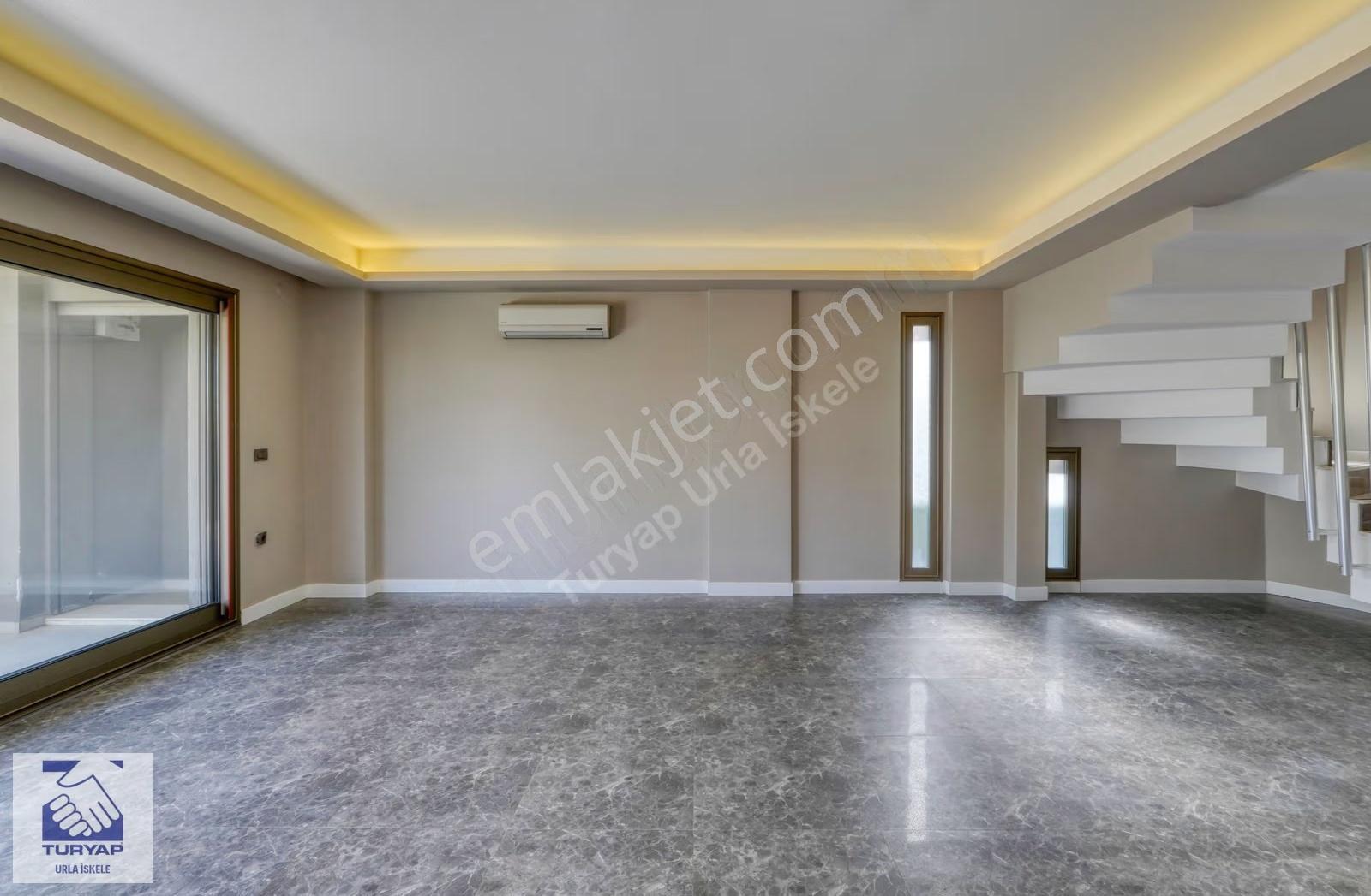 Urla Atatürk Mah.giriş Katında Yatak Odalı Müstakil Villa - Görsel 4