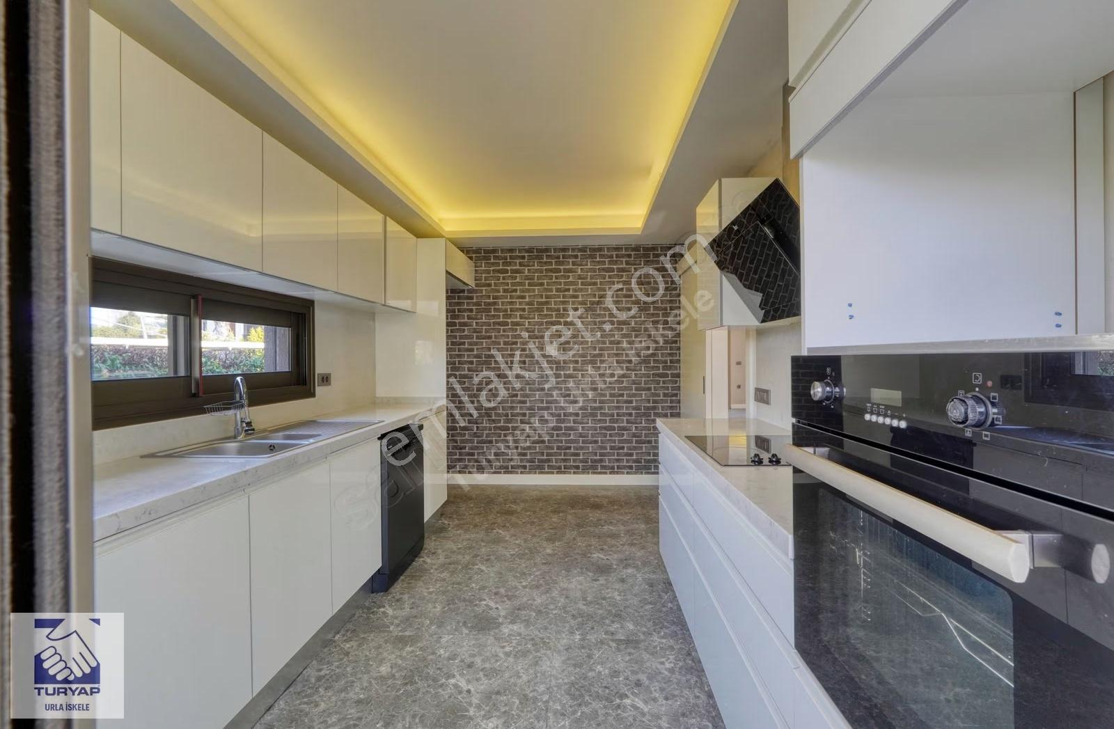 Urla Atatürk Mah.giriş Katında Yatak Odalı Müstakil Villa - Görsel 27