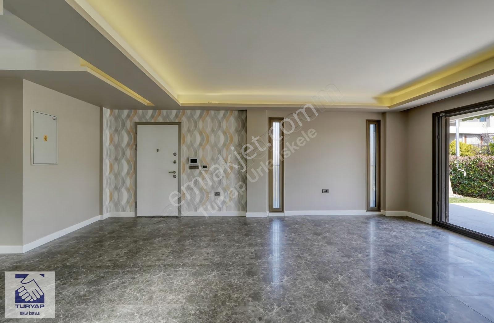 Urla Atatürk Mah.giriş Katında Yatak Odalı Müstakil Villa - Görsel 25