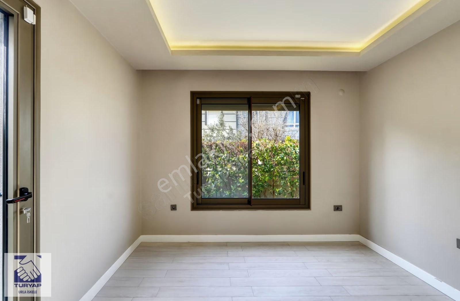 Urla Atatürk Mah.giriş Katında Yatak Odalı Müstakil Villa - Görsel 30
