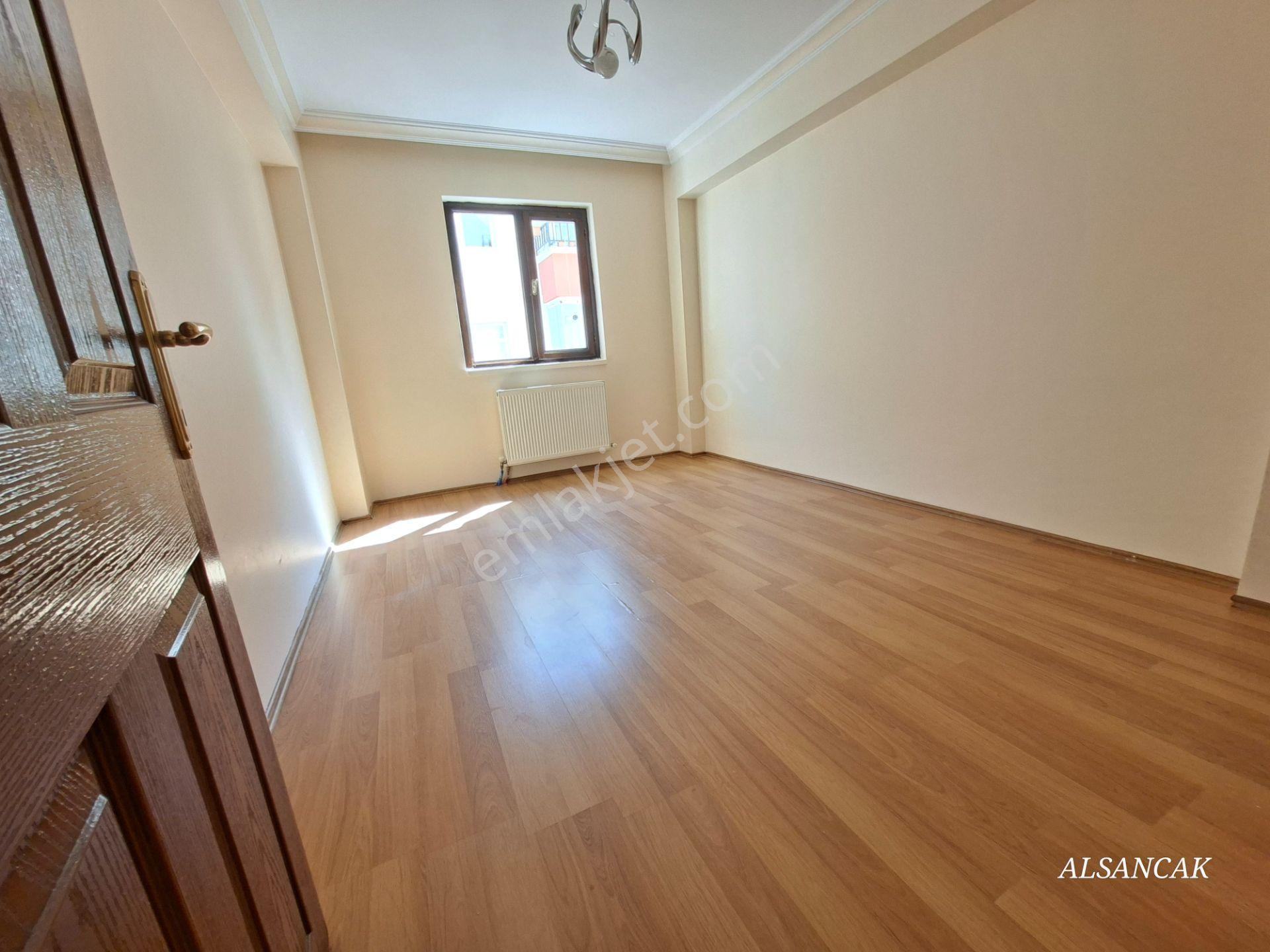 Alsancak Mahallesinde 3+1 Orta Kat Ön Cephe Yapılı Kiralık Daire - Görsel 18