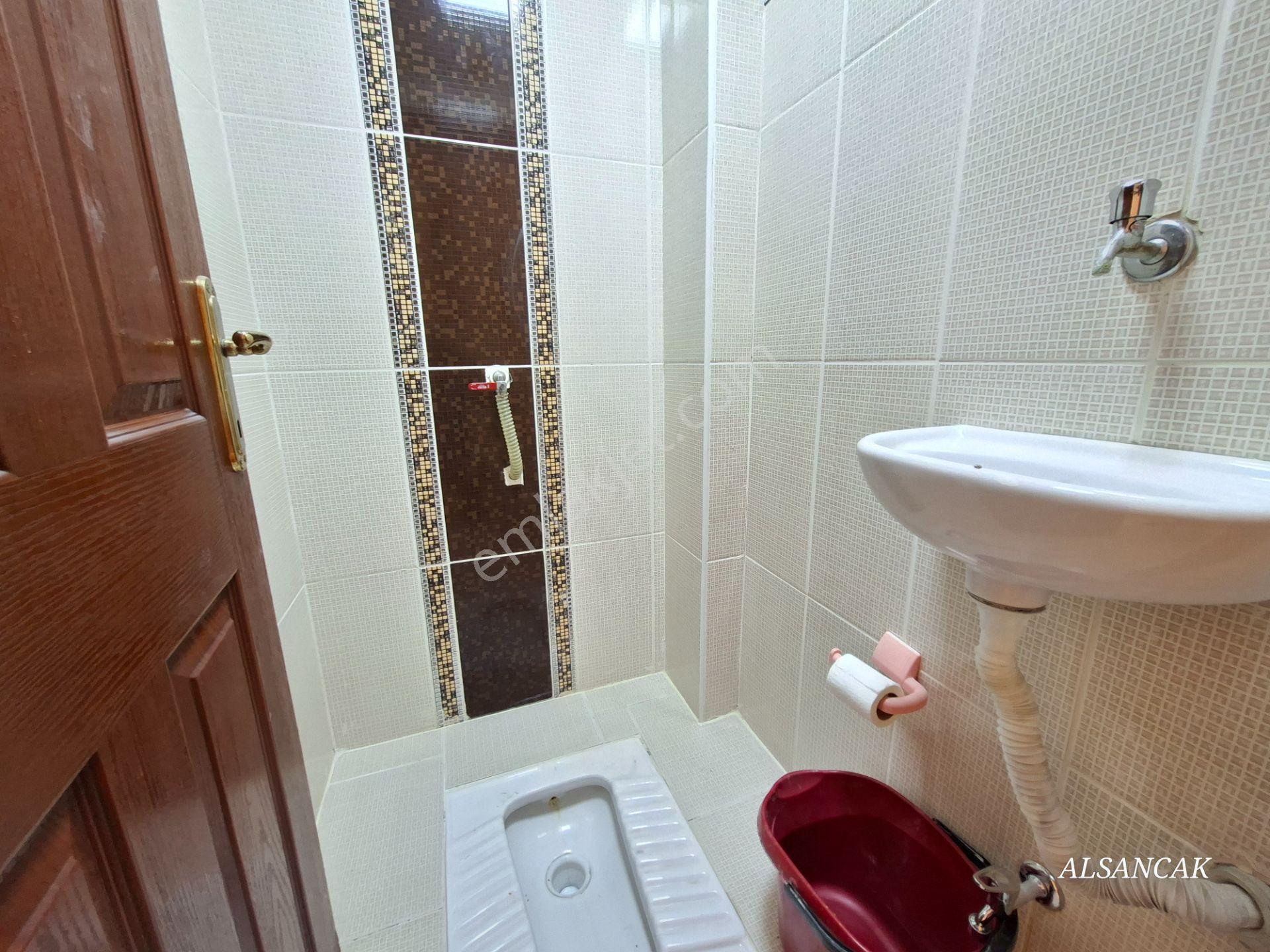 Alsancak Mahallesinde 3+1 Orta Kat Ön Cephe Yapılı Kiralık Daire - Görsel 16
