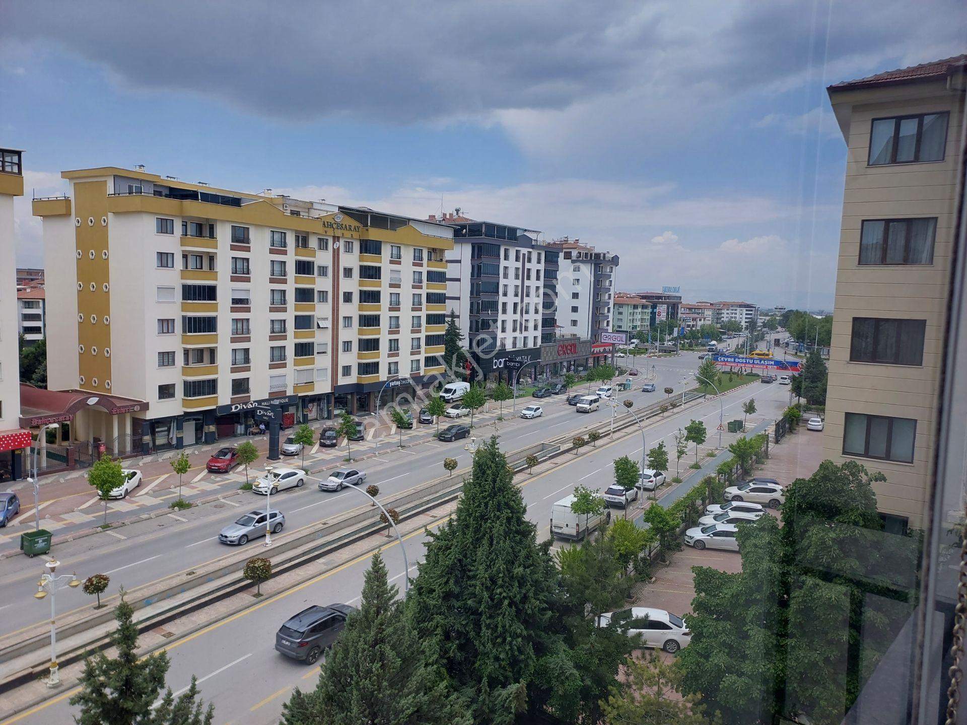 Erkan Emlaktan Fahri Kayahan Girişinde Kiralık 3+1 Daire - Görsel 32