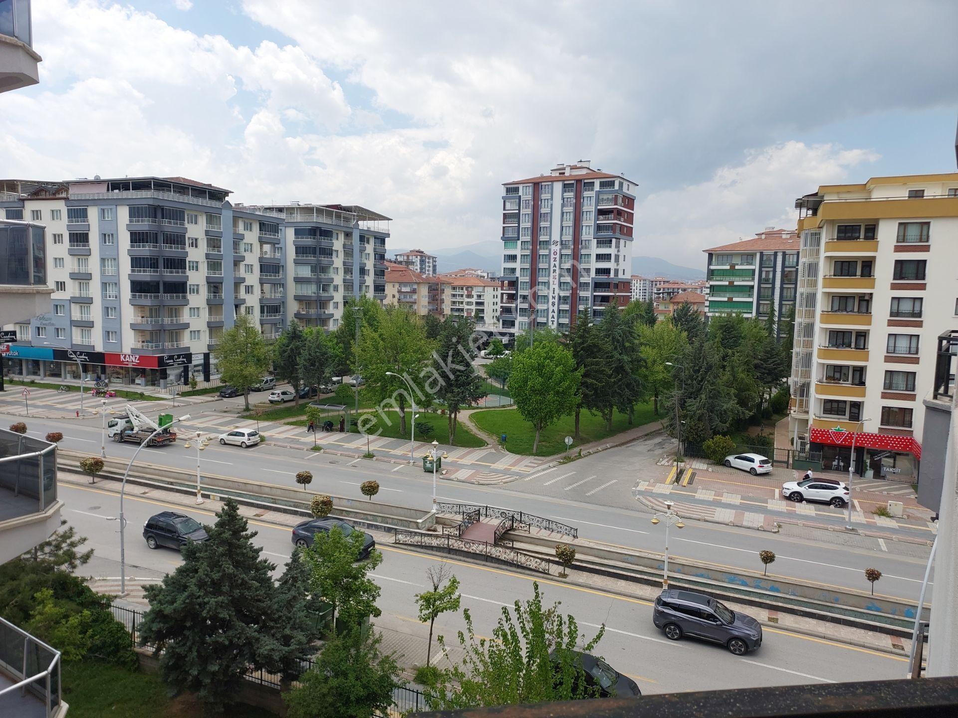 Erkan Emlaktan Fahri Kayahan Girişinde Kiralık 3+1 Daire - Görsel 30
