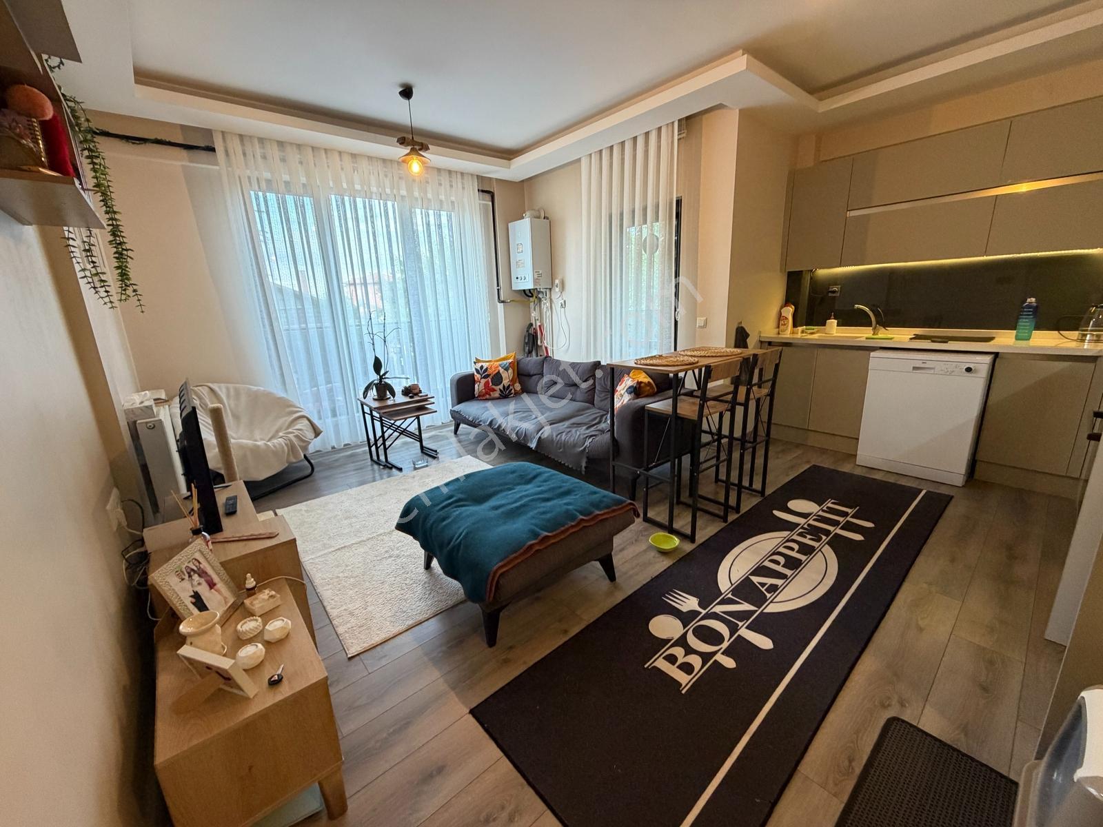 İncekte İskanlı Site Konsepti Kiracılı Ve Eşyalı Satılık 1+1 - Görsel 10
