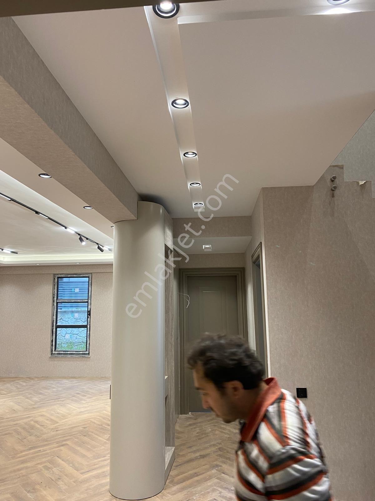 Site İçerisinde Köşebaşı 6+2 Bahçeli 2 Katlı Lüks Full Villa - Görsel 20
