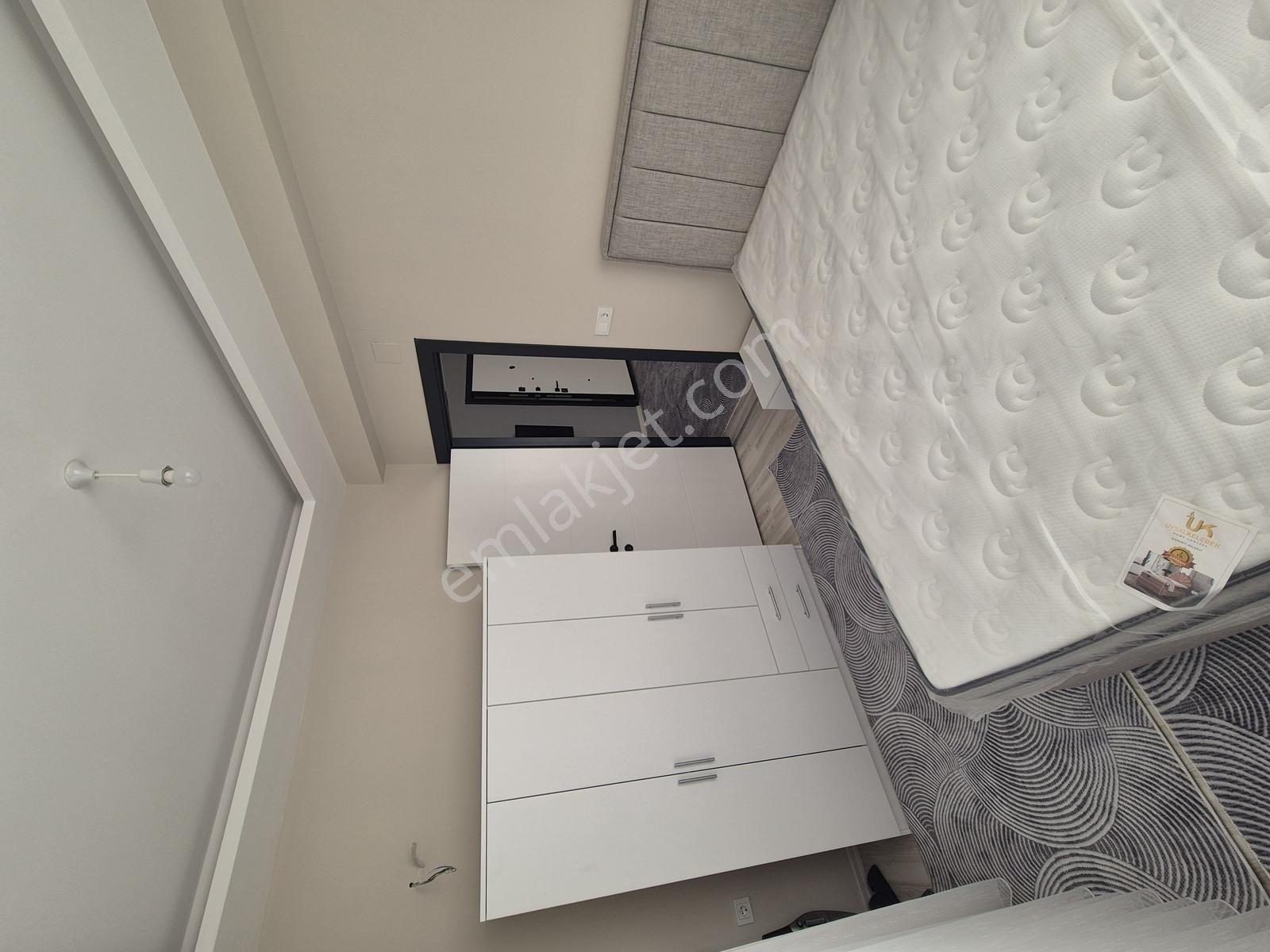 Gültepe'de 1+1 Full Ve Sıfır Eşyalı Az Katlı Cadde Üzeri Kiralık - Görsel 8