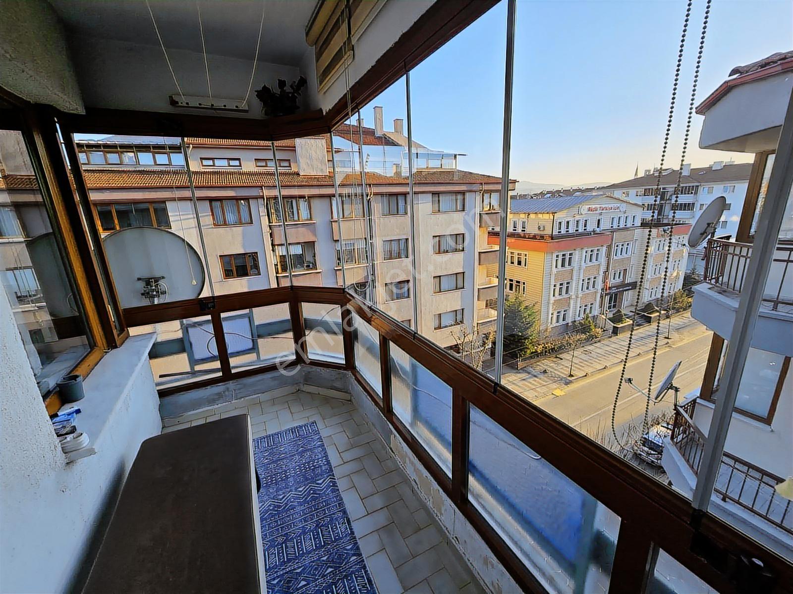 6+1 Lüx Daire Karamanlı Mahallesi Cadde Üzeri - Görsel 11