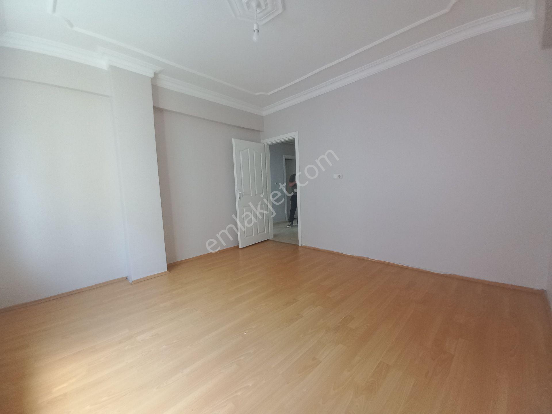 Şinasi Kurşun Caddesi Ara Kat Kiralık 3+1 Daire - Görsel 9