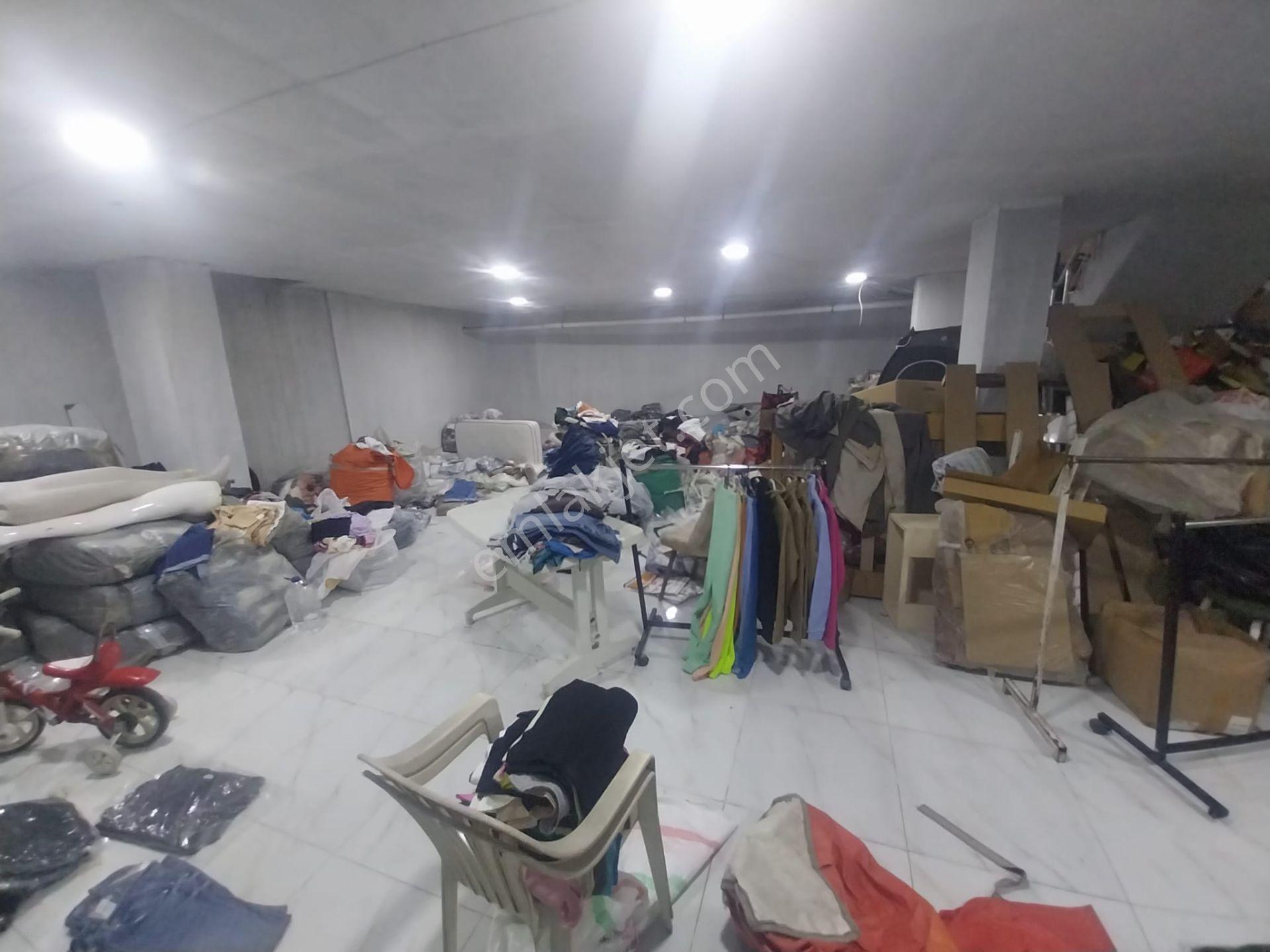 Yetkisi Yüksel'den Kadıköy'de Avm Yakını Satılık Köşe Dükkan - Görsel 2