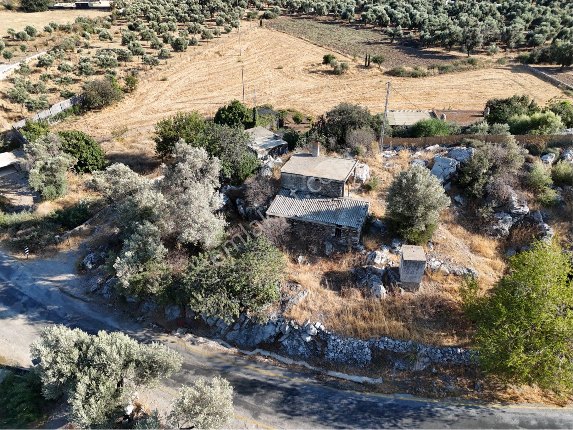 Milas Çökertmede Deniz Manzaralı Tapulu 800m2 Müstakil Ev - Görsel 22