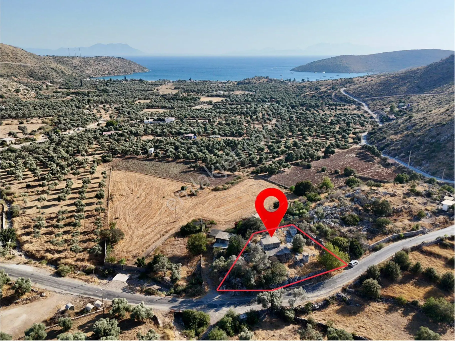 Milas Çökertmede Deniz Manzaralı Tapulu 800m2 Müstakil Ev - Görsel 2