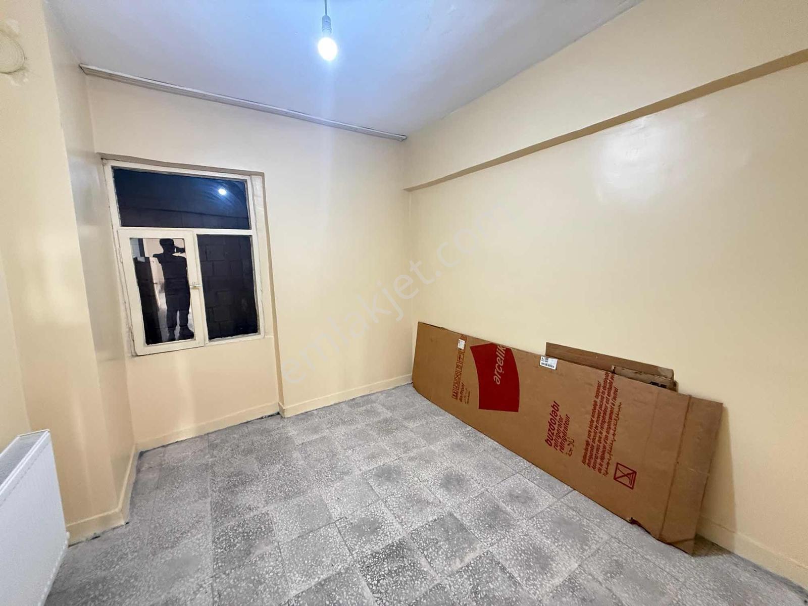 Sakarya Cad. Sarı Park Yanı 3+1 Kiralık Daire - Görsel 6