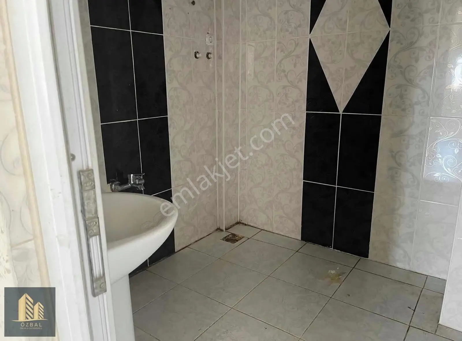 Özbal Emlak Koşuyolunda Kiralık Daire - Görsel 3