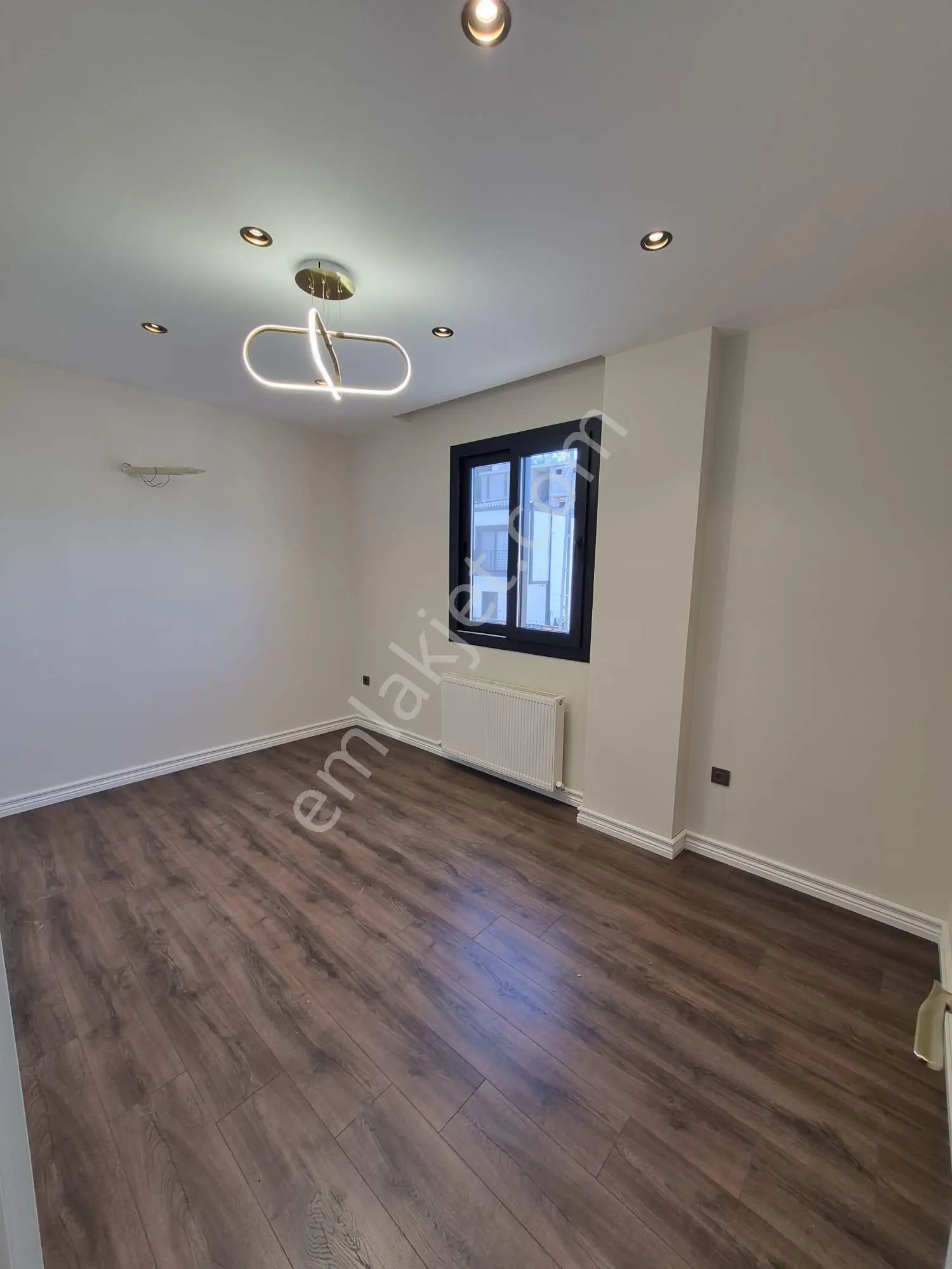 4+1 Çınarlı Tripleks Sıfır Villa 3balkon Havuz 200m2 Otopark 300m Arsa Teras G.oda 2banyo Barbekü - Görsel 2