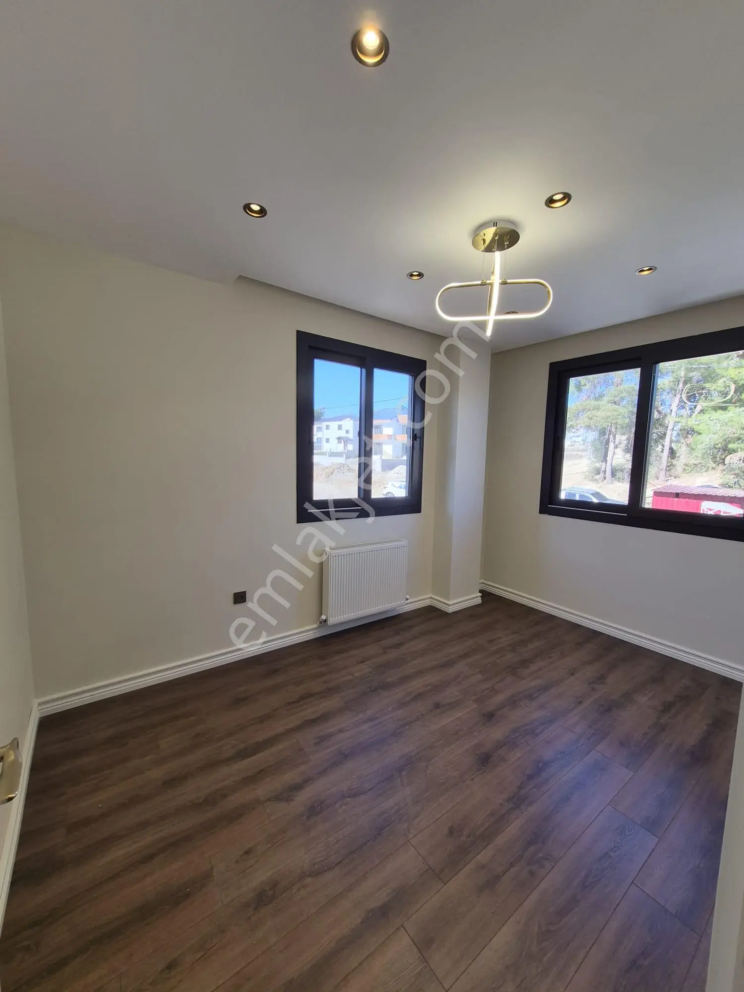 4+1 Çınarlı Tripleks Sıfır Villa 3balkon Havuz 200m2 Otopark 300m Arsa Teras G.oda 2banyo Barbekü - Görsel 12