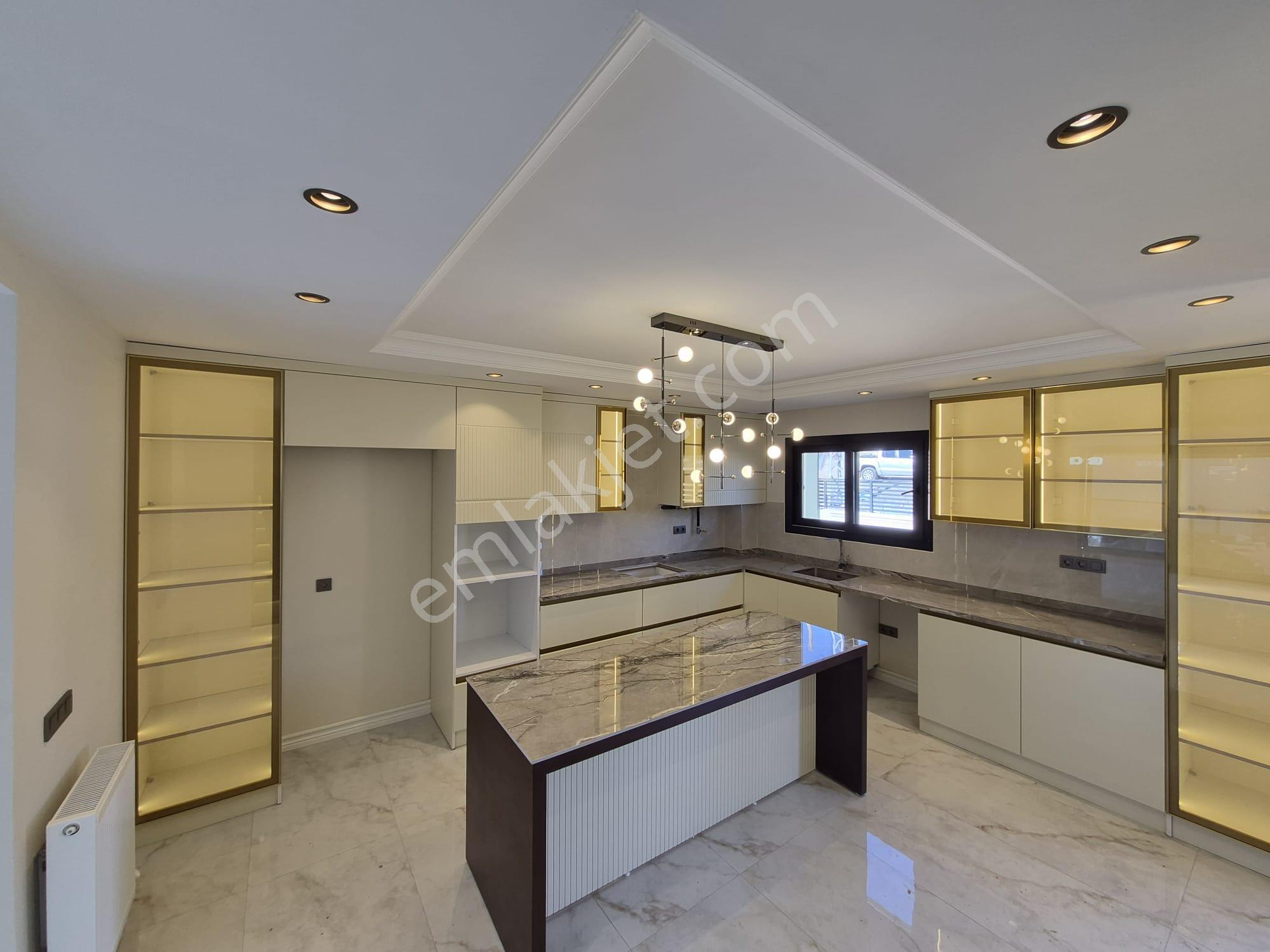 4+1 Çınarlı Tripleks Sıfır Villa 3balkon Havuz 200m2 Otopark 300m Arsa Teras G.oda 2banyo Barbekü - Görsel 13