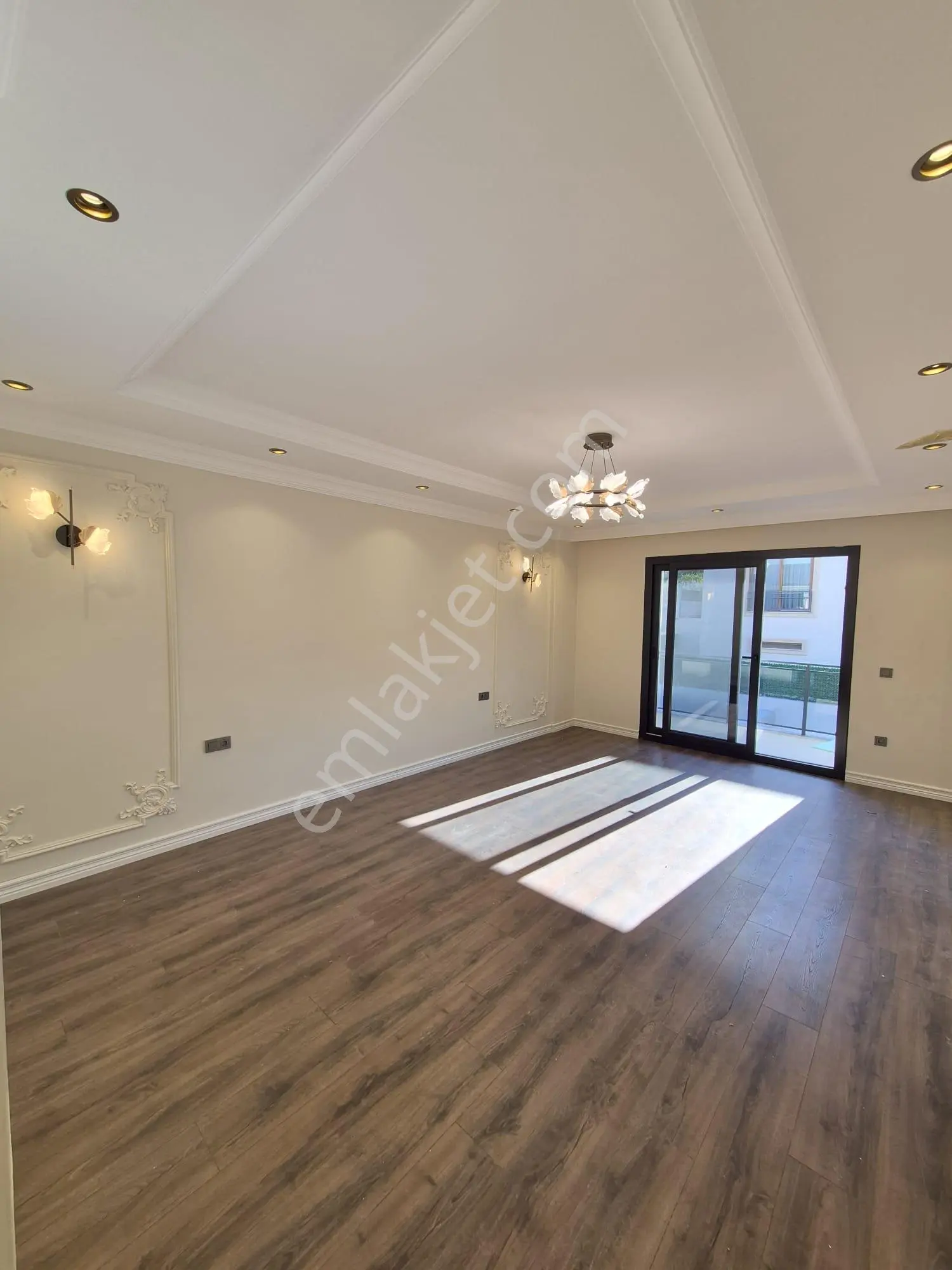 4+1 Çınarlı Tripleks Sıfır Villa 3balkon Havuz 200m2 Otopark 300m Arsa Teras G.oda 2banyo Barbekü - Görsel 22