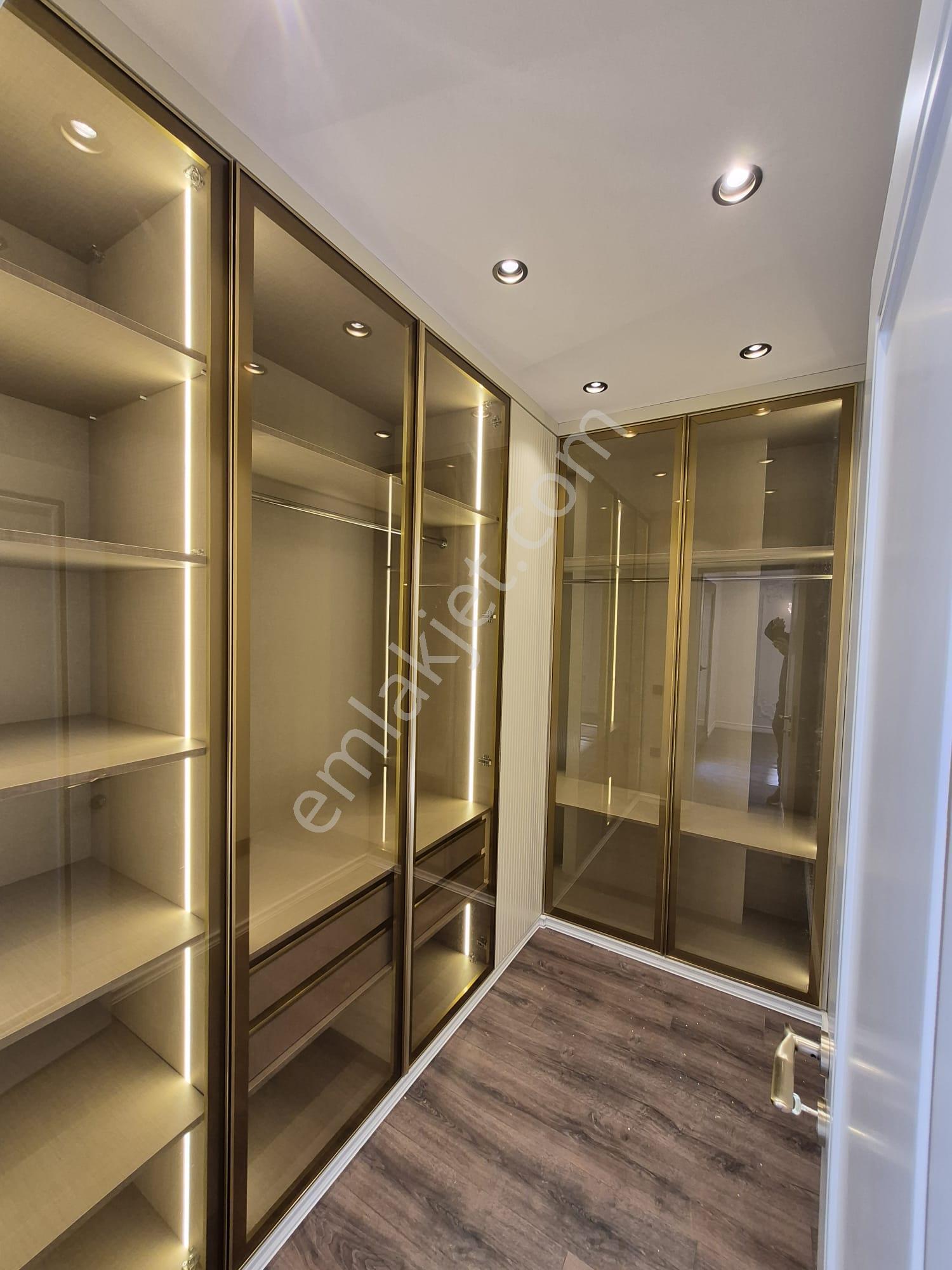 4+1 Çınarlı Tripleks Sıfır Villa 3balkon Havuz 200m2 Otopark 300m Arsa Teras G.oda 2banyo Barbekü