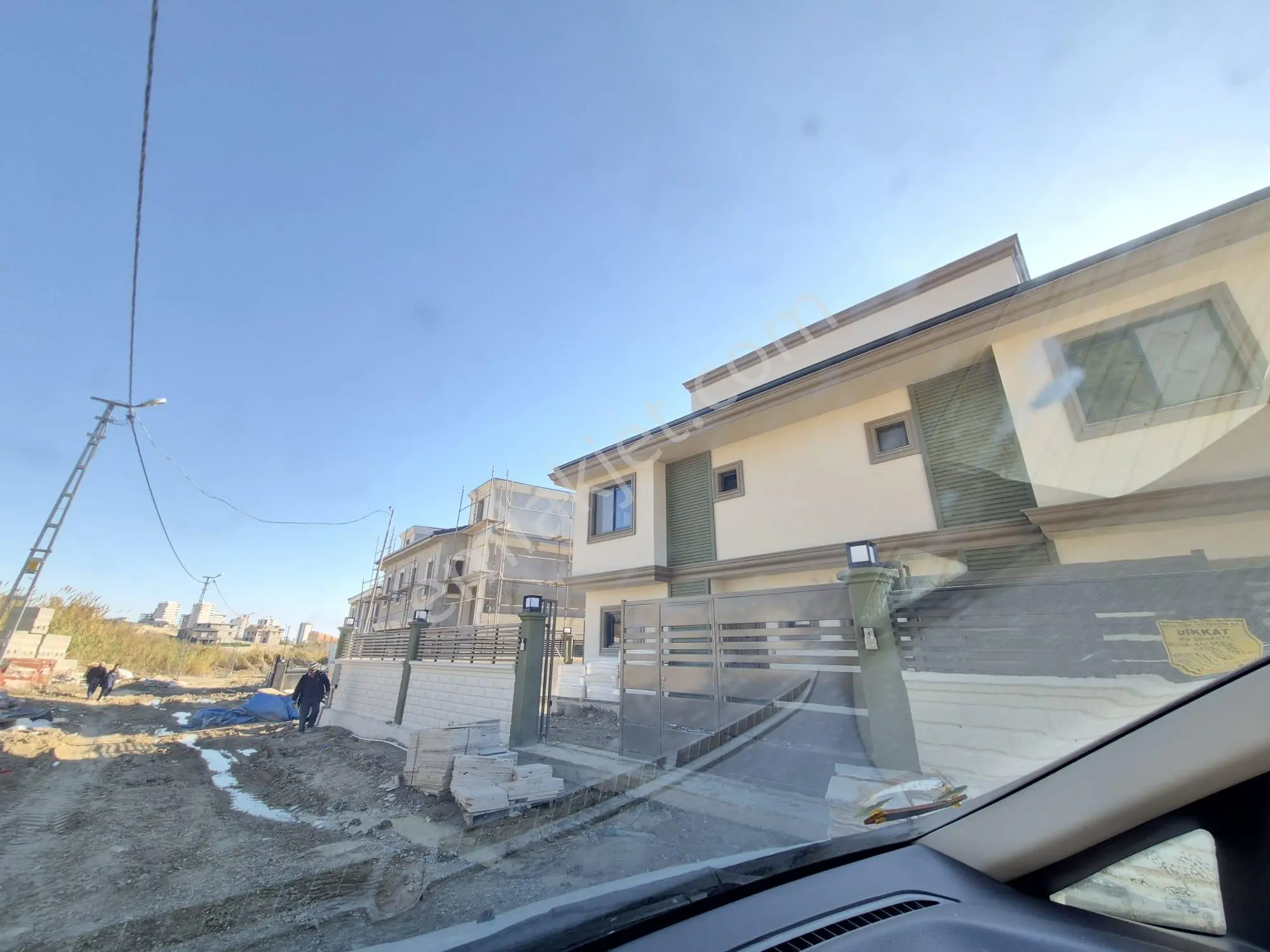 4+1 Çınarlı Tripleks Sıfır Villa 3balkon Havuz 200m2 Otopark 300m Arsa Teras G.oda 2banyo Barbekü - Görsel 3