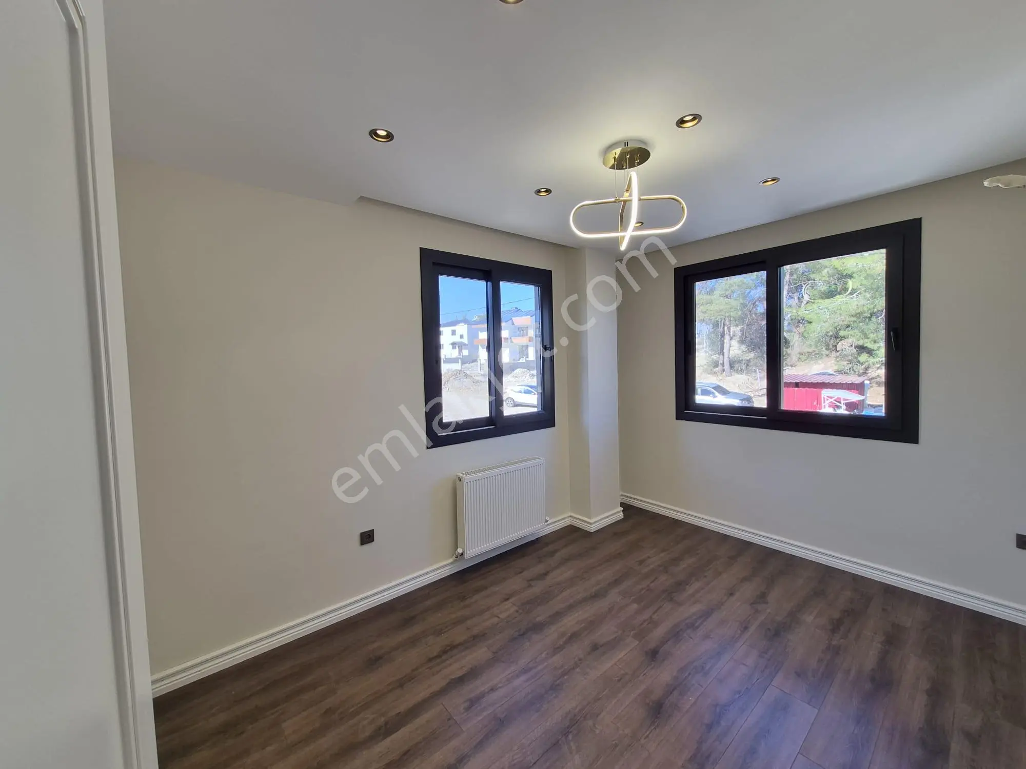 4+1 Çınarlı Tripleks Sıfır Villa 3balkon Havuz 200m2 Otopark 300m Arsa Teras G.oda 2banyo Barbekü - Görsel 26
