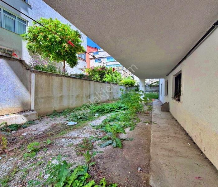 Metrobüse Yakın Konumda Yeni Binada Boş Oturuma Hazır 1+1 Daire - Görsel 9