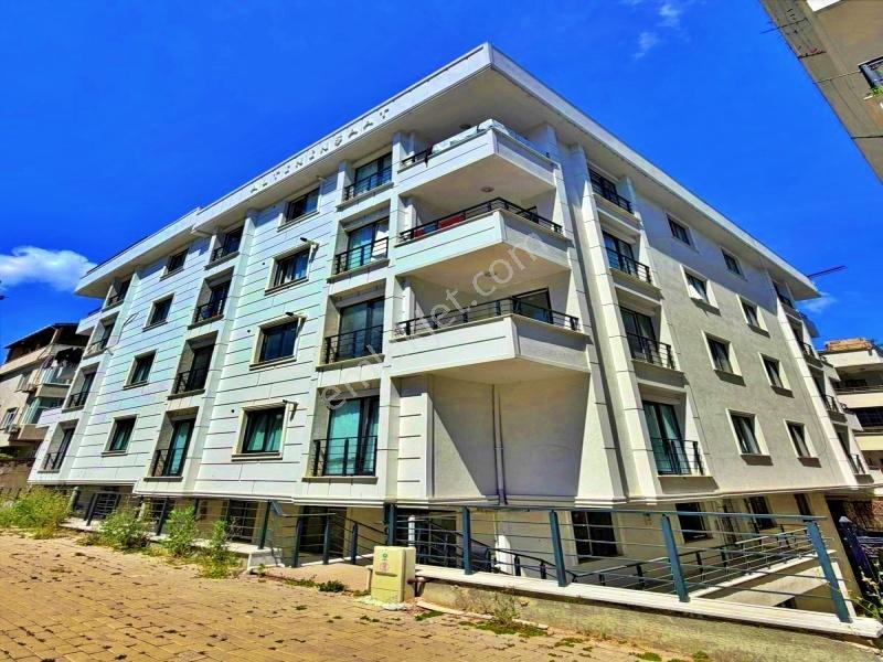 Metrobüse Yakın Konumda Yeni Binada Boş Oturuma Hazır 1+1 Daire - Görsel 10