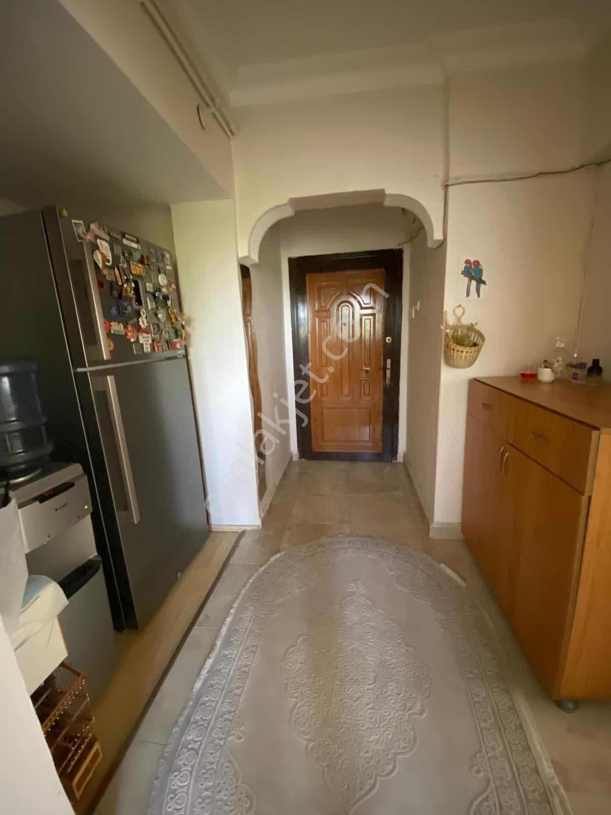 Bakırköy Kartaltepe Eski Site İçerisin De 3.kat 2+1 90m2 - Görsel 12