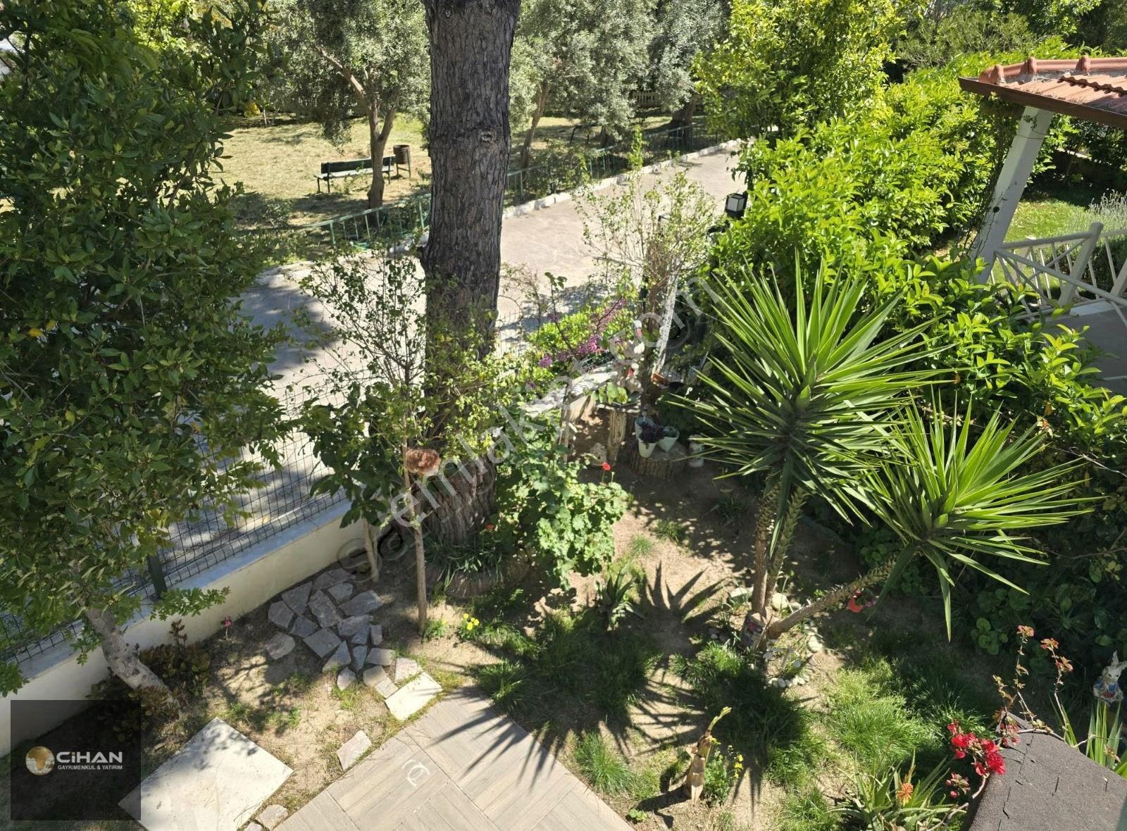 Kuşadasında Daire Fiyatına Satılık Villa - Görsel 25