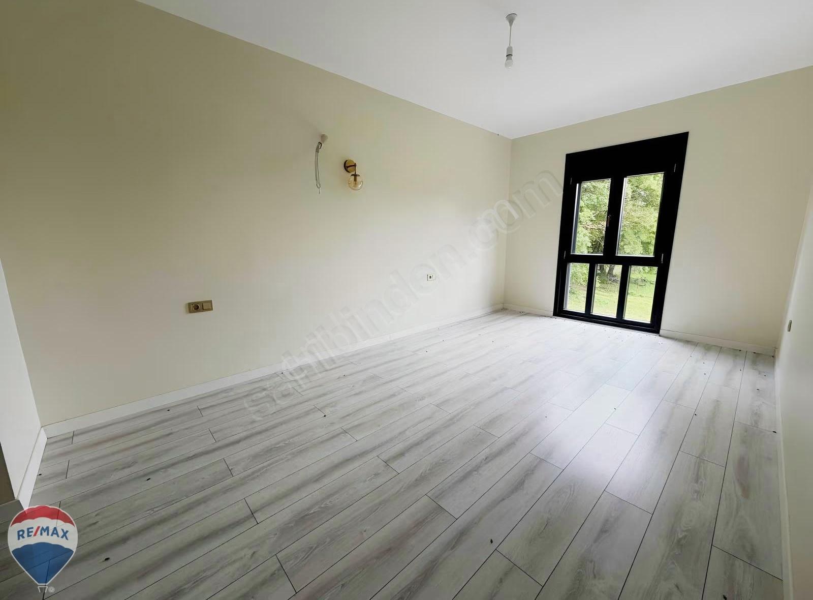 Remax Mavi'den Söğütlü Kurudil'de Dubleks Villa - Görsel 16