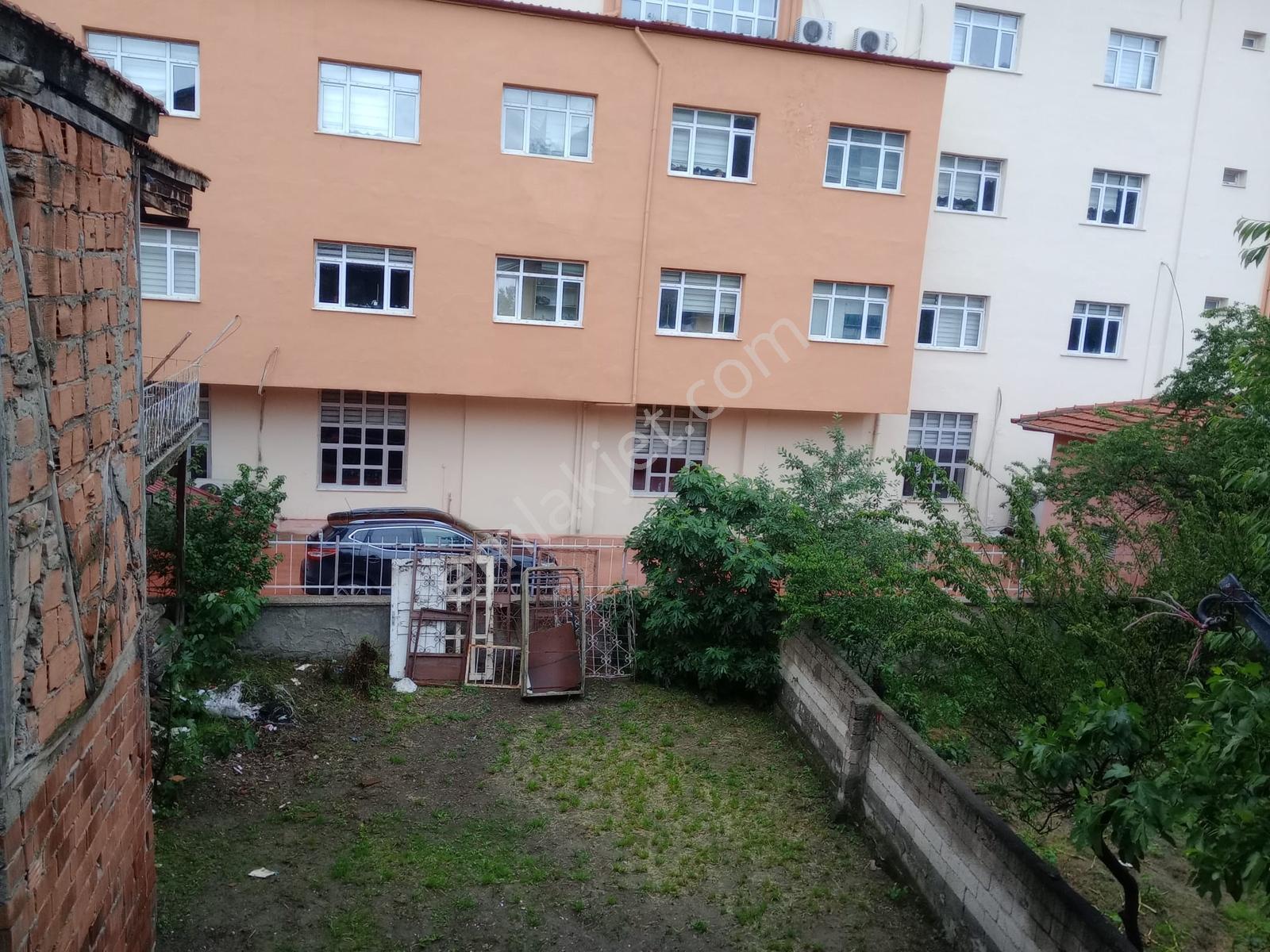 Maliye Arkasında 166m2 Bahçeli 2ayrı 2+1daireli Satılık Müstakil - Görsel 2