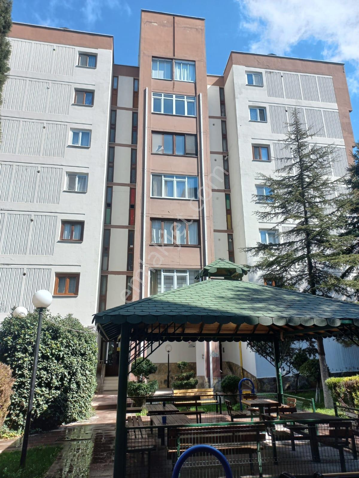 Eryaman 4 Etap Metroya Yakın Asansörlü Ara Kat 1+1 Satılık Daire