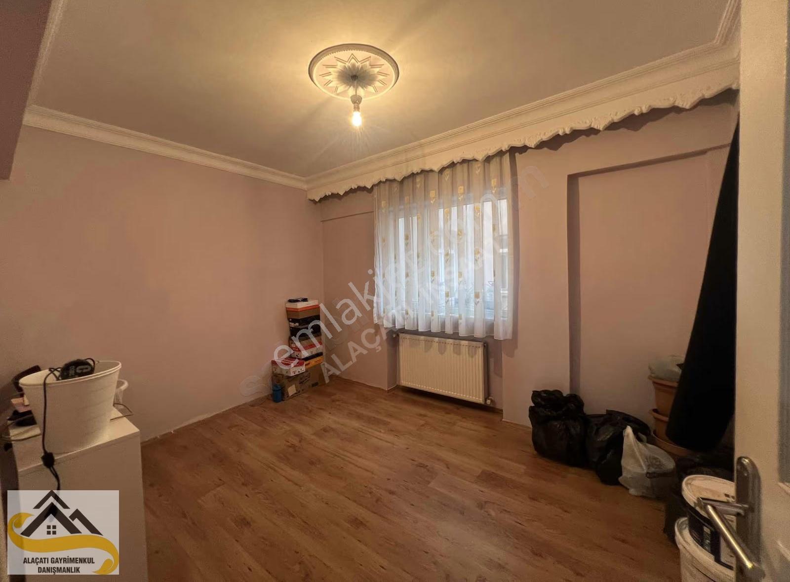 Alaçatı Dan Köşe Başı Bina Çift Cephe Kiralık 3.kat Daire 2+1 - Görsel 21