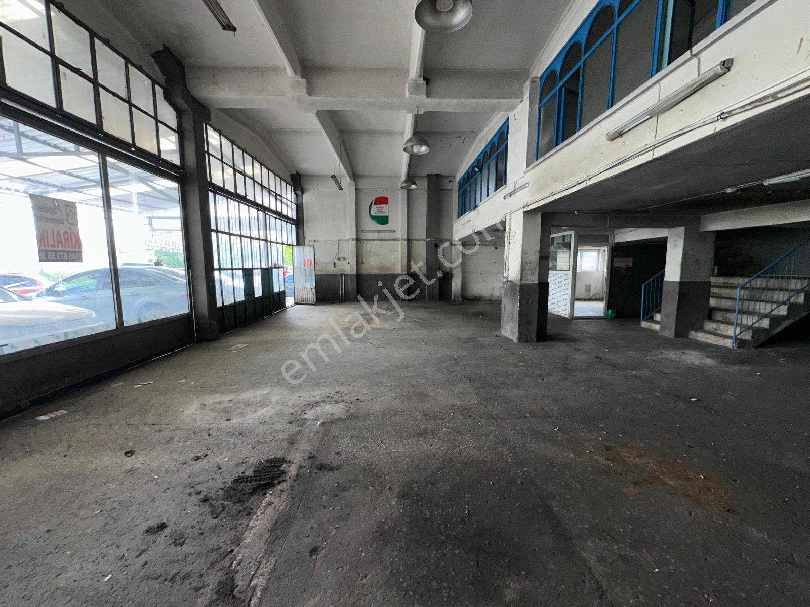 Fuat Çetin'den 3 Katlı 450 M2 Kullanım Alanlı Köşe Fırsat Dükkan - Görsel 26