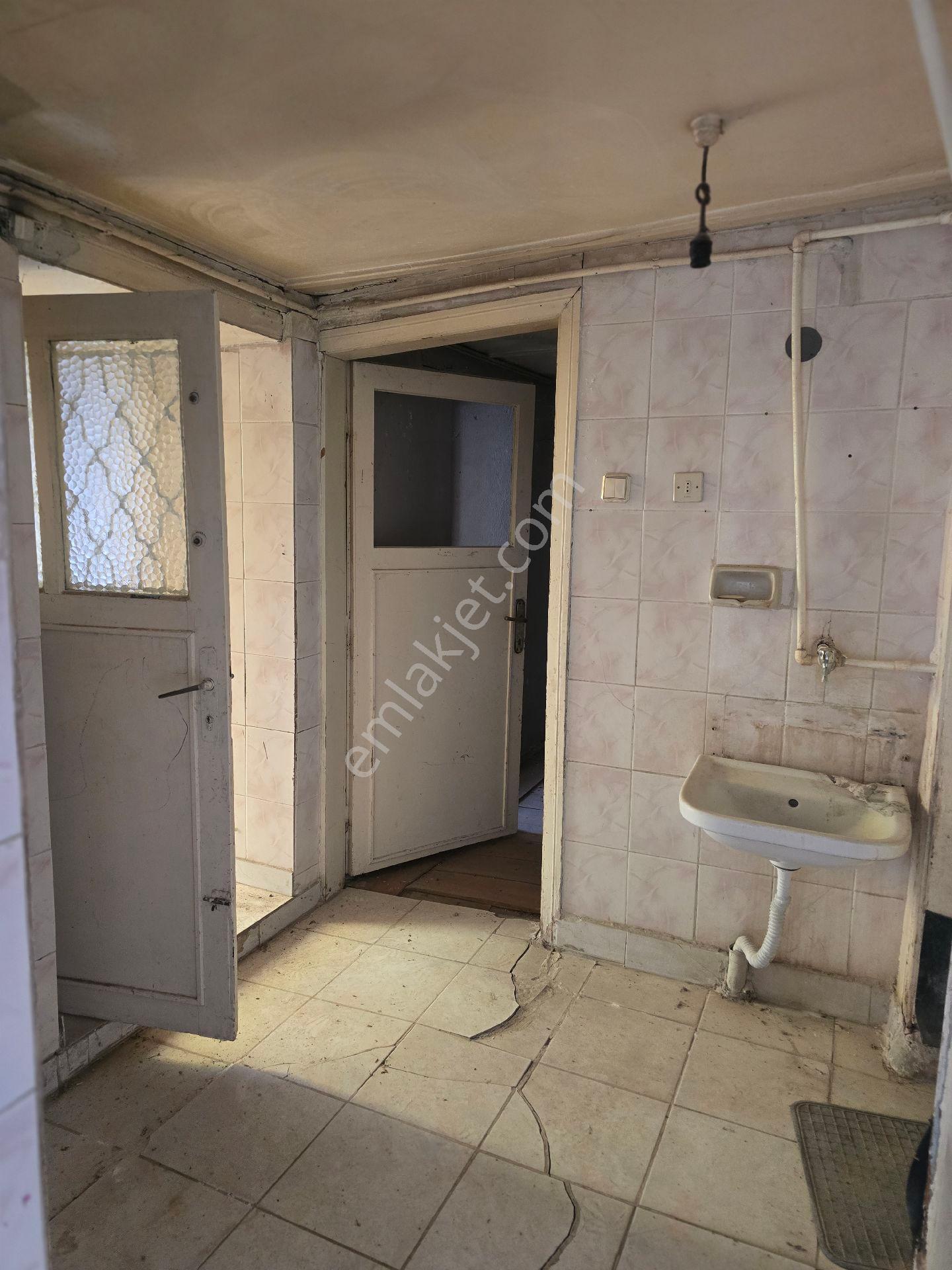 Niğde Bor Harım Mahallesinde Satılık 2 Katlı Müstakil Ev - Görsel 28