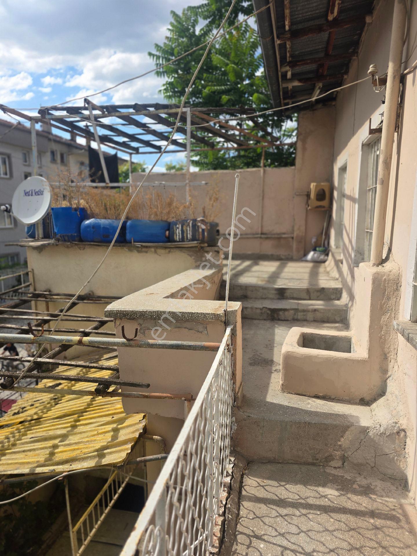 Niğde Bor Harım Mahallesinde Satılık 2 Katlı Müstakil Ev - Görsel 13