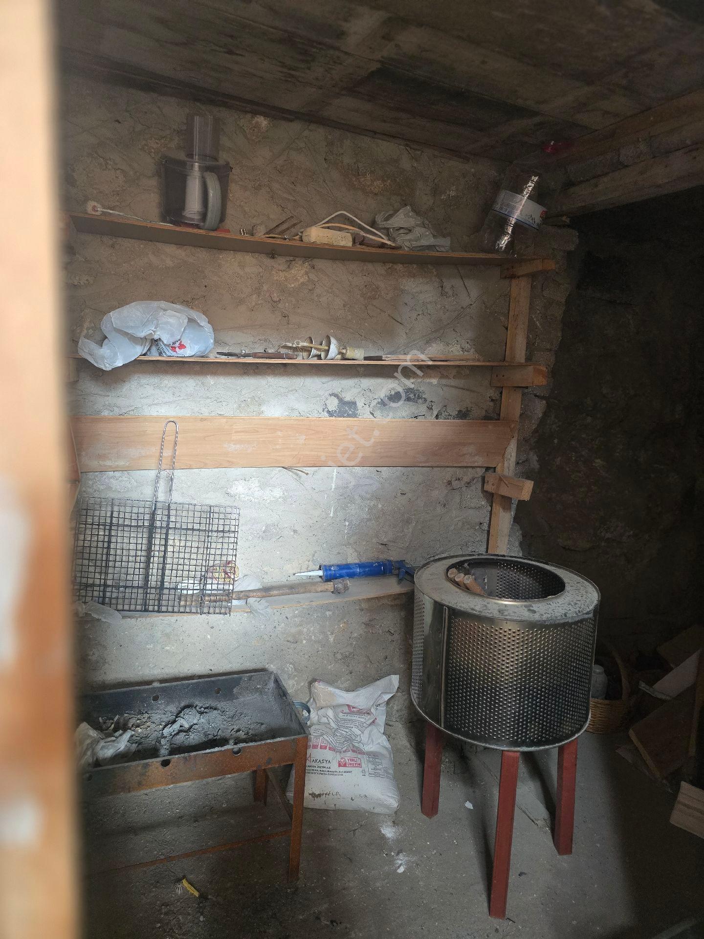 Niğde Bor Harım Mahallesinde Satılık 2 Katlı Müstakil Ev - Görsel 21