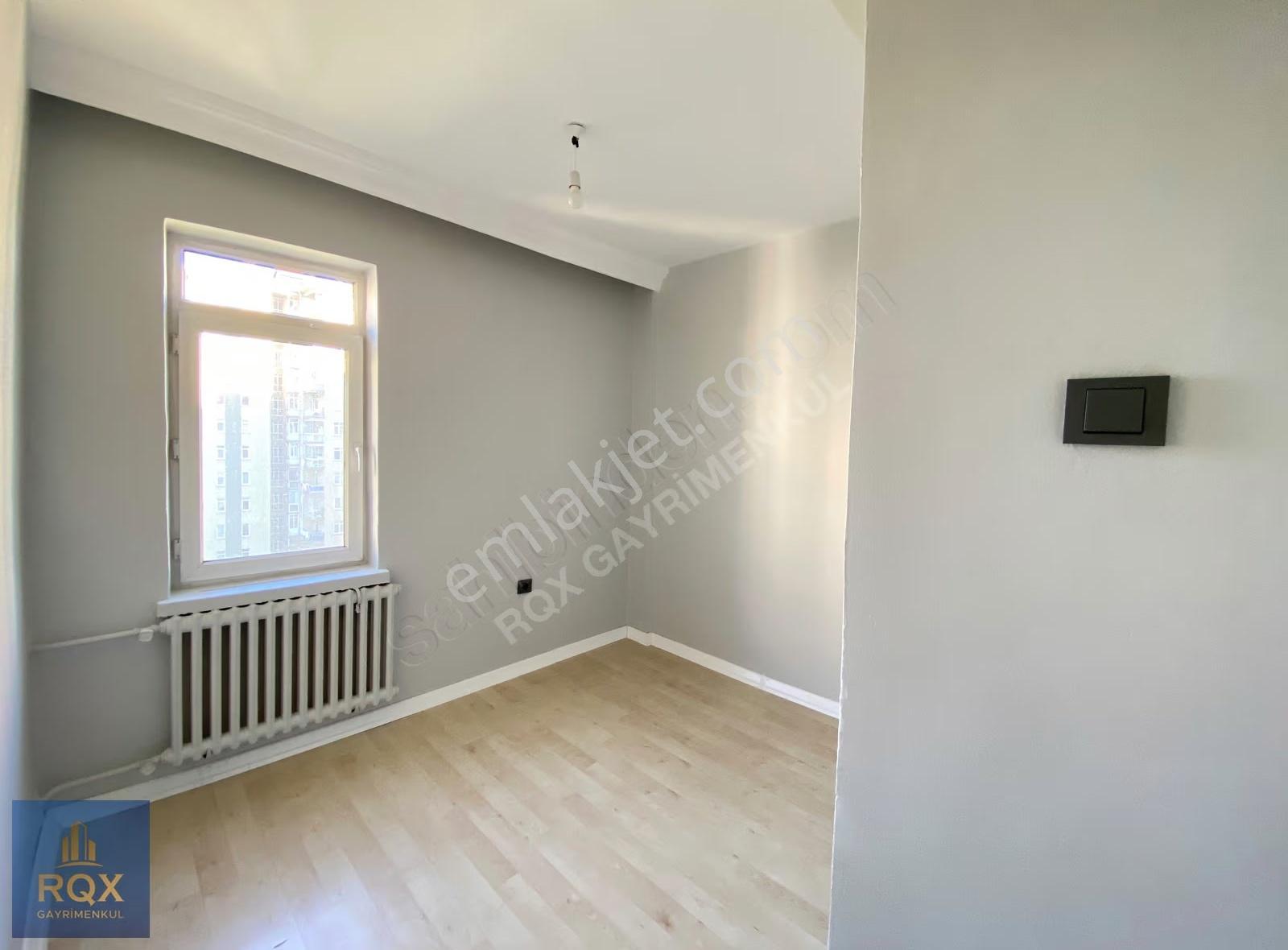 Meydan Avm Yanında Site İçi Panoramik Manzaralı Yapılı 3+1 - Görsel 24