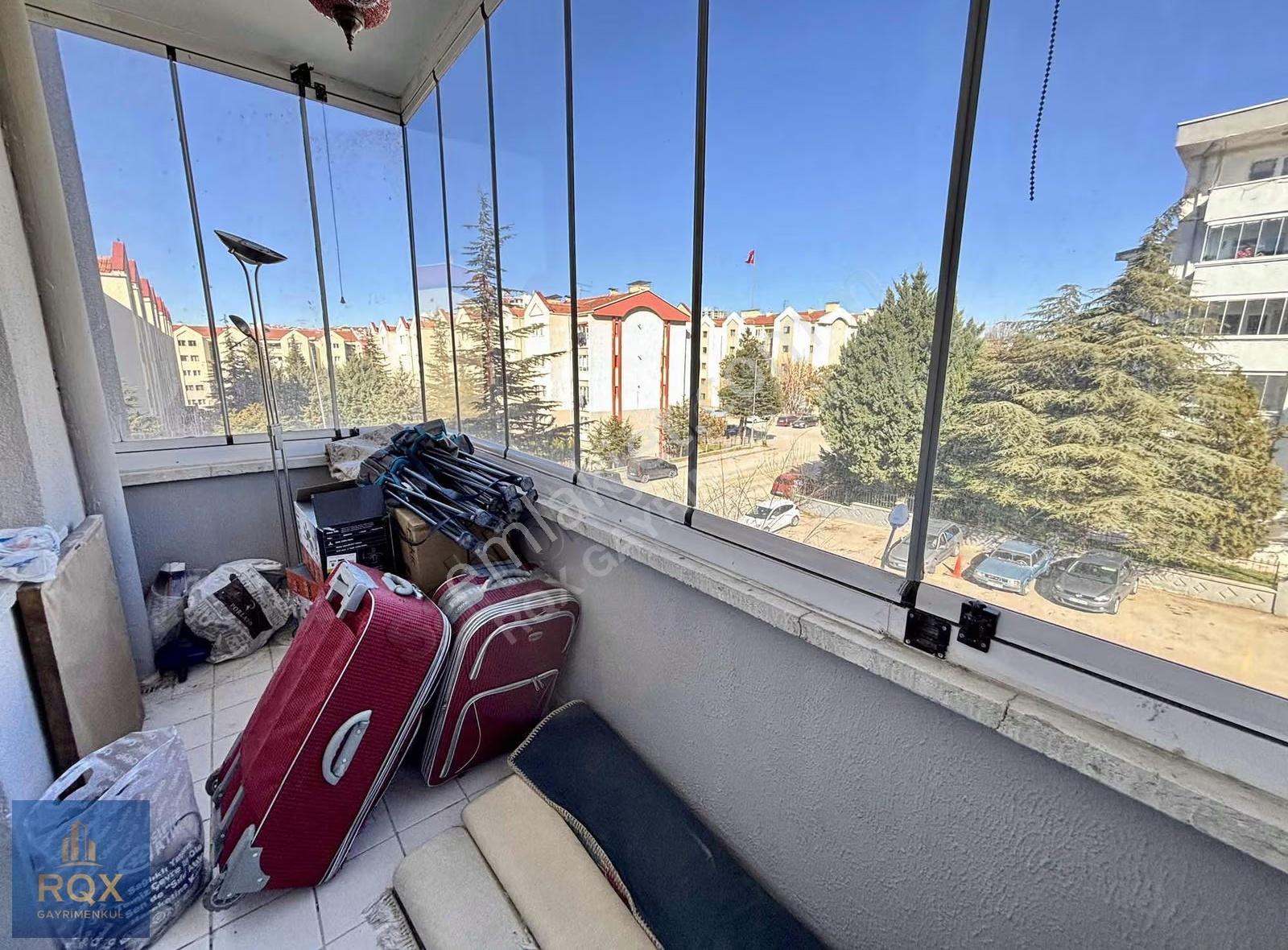 Ayyıldız Ahimesut Bulvar Yanı Site İçi Ara Kat Yapılı 3+1 Daire - Görsel 27
