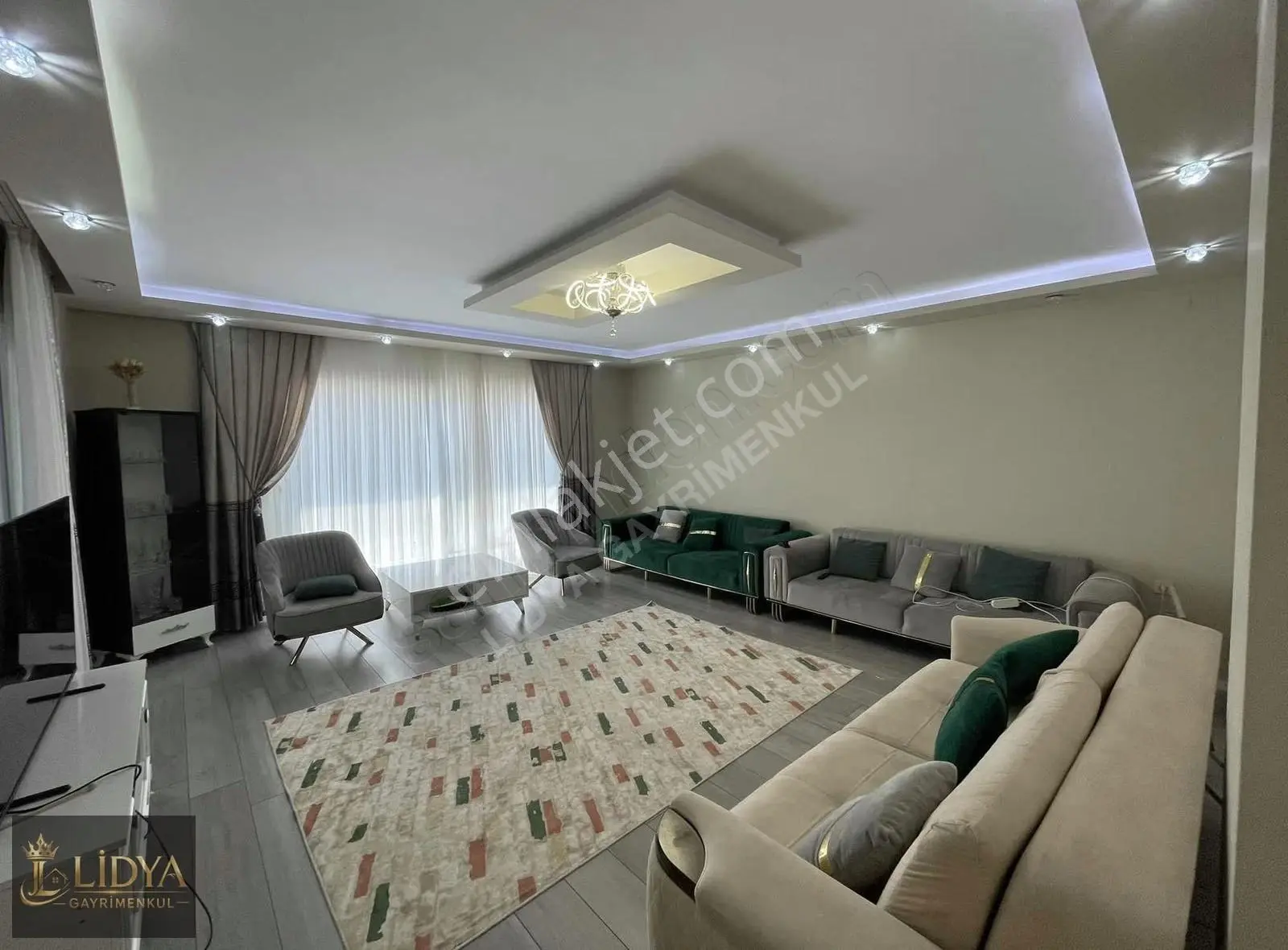 Türbe Caddesi Satılık Ultra Geniş Bağımsız Mutfak 3+1 Daire