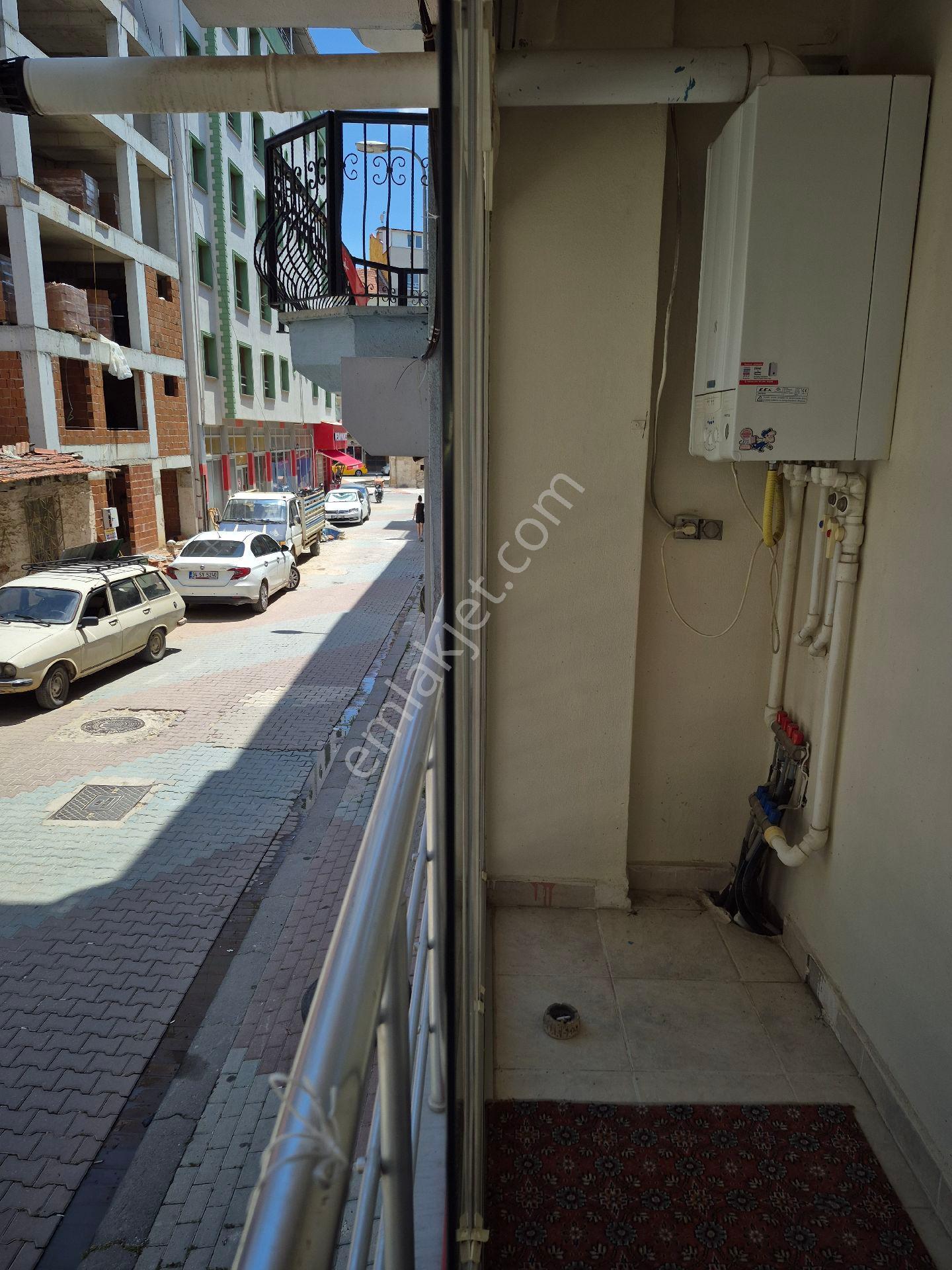 Ünalan Mahallesinde Otogara Üçgen Parka Yakın Kiralık Eşyalı - Görsel 9