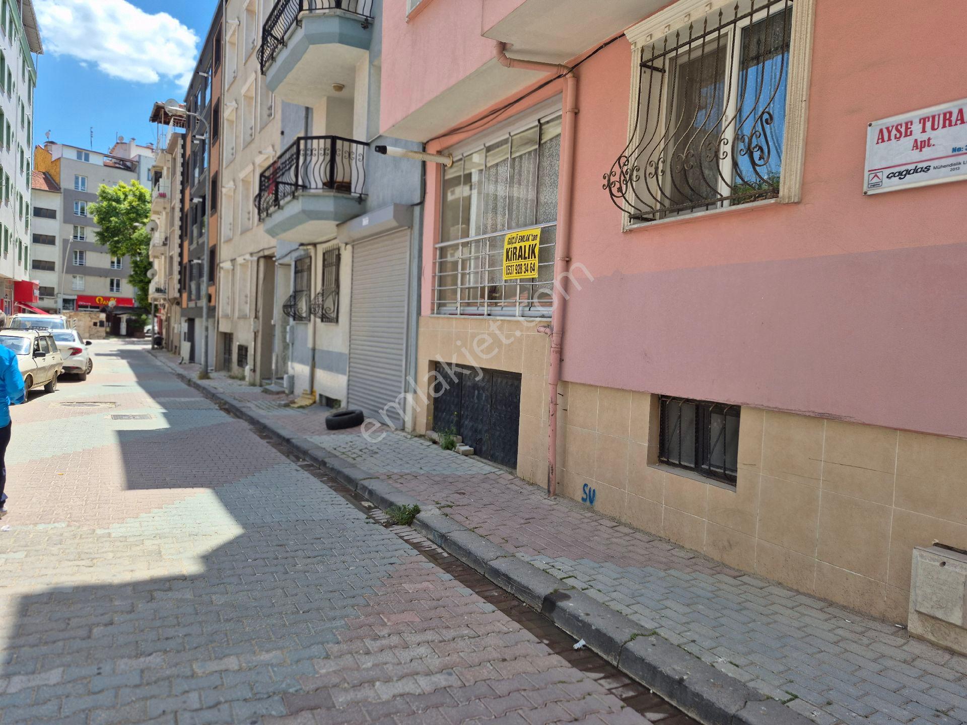 Ünalan Mahallesinde Otogara Üçgen Parka Yakın Kiralık Eşyalı - Görsel 10