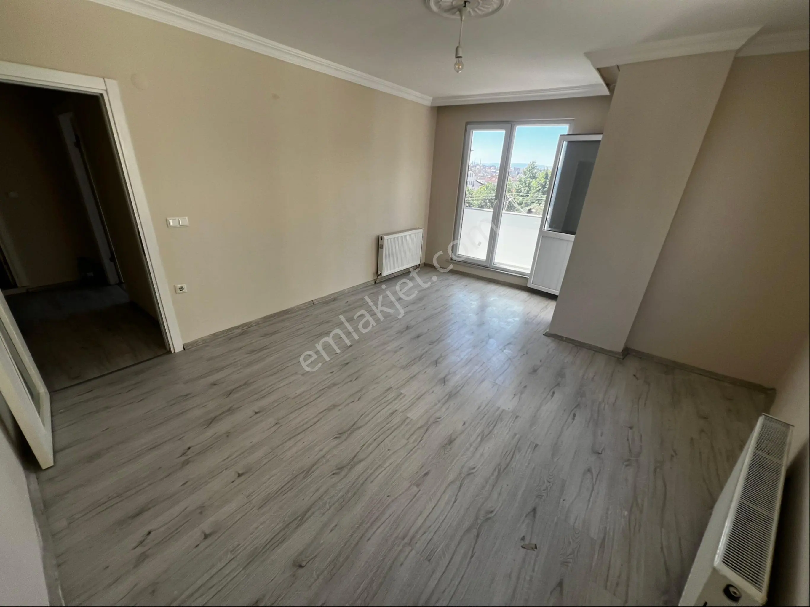 Mevlana Mh Adalet Sarayına 200mt Kiralık 2+1 Asansörlü Arakat Daire - Görsel 2