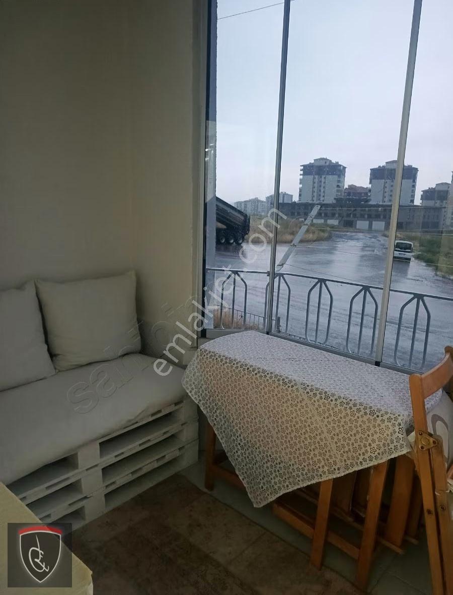 Şehitlik Mahallesi Emek Sitesinde Satılık Arakat Bakımlı Daire - Görsel 13